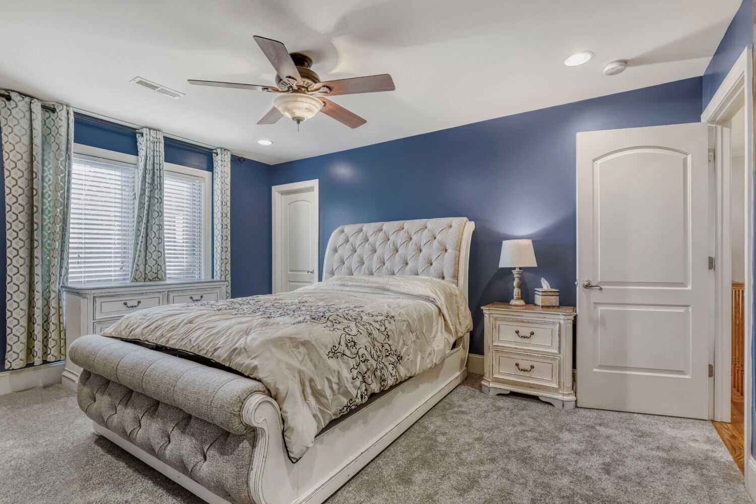 130 12 Stones Xing, W