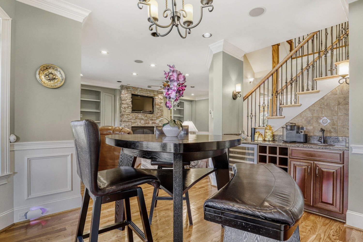 130 12 Stones Xing, W