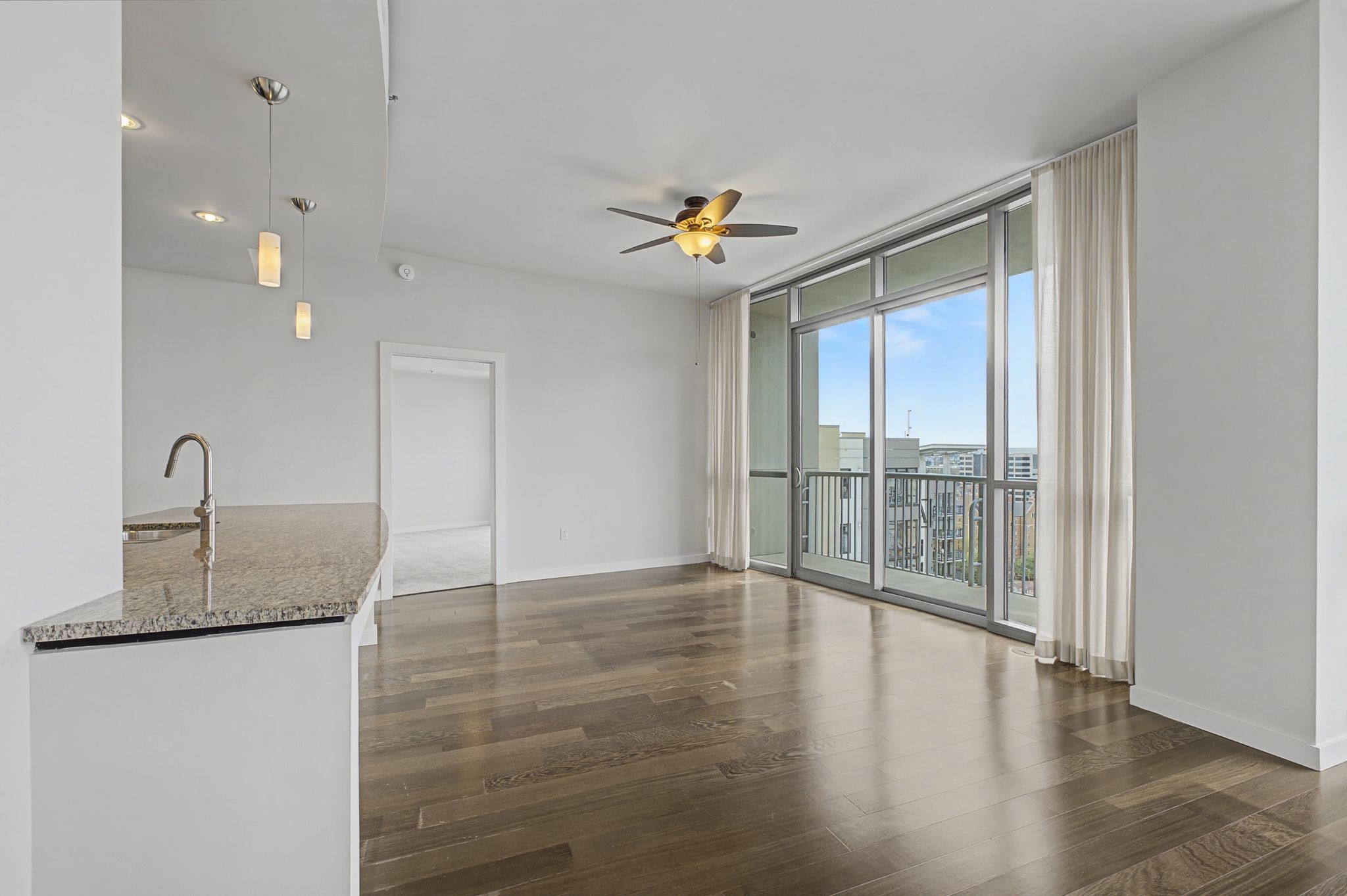 900 20th Ave, S Unit: 1615