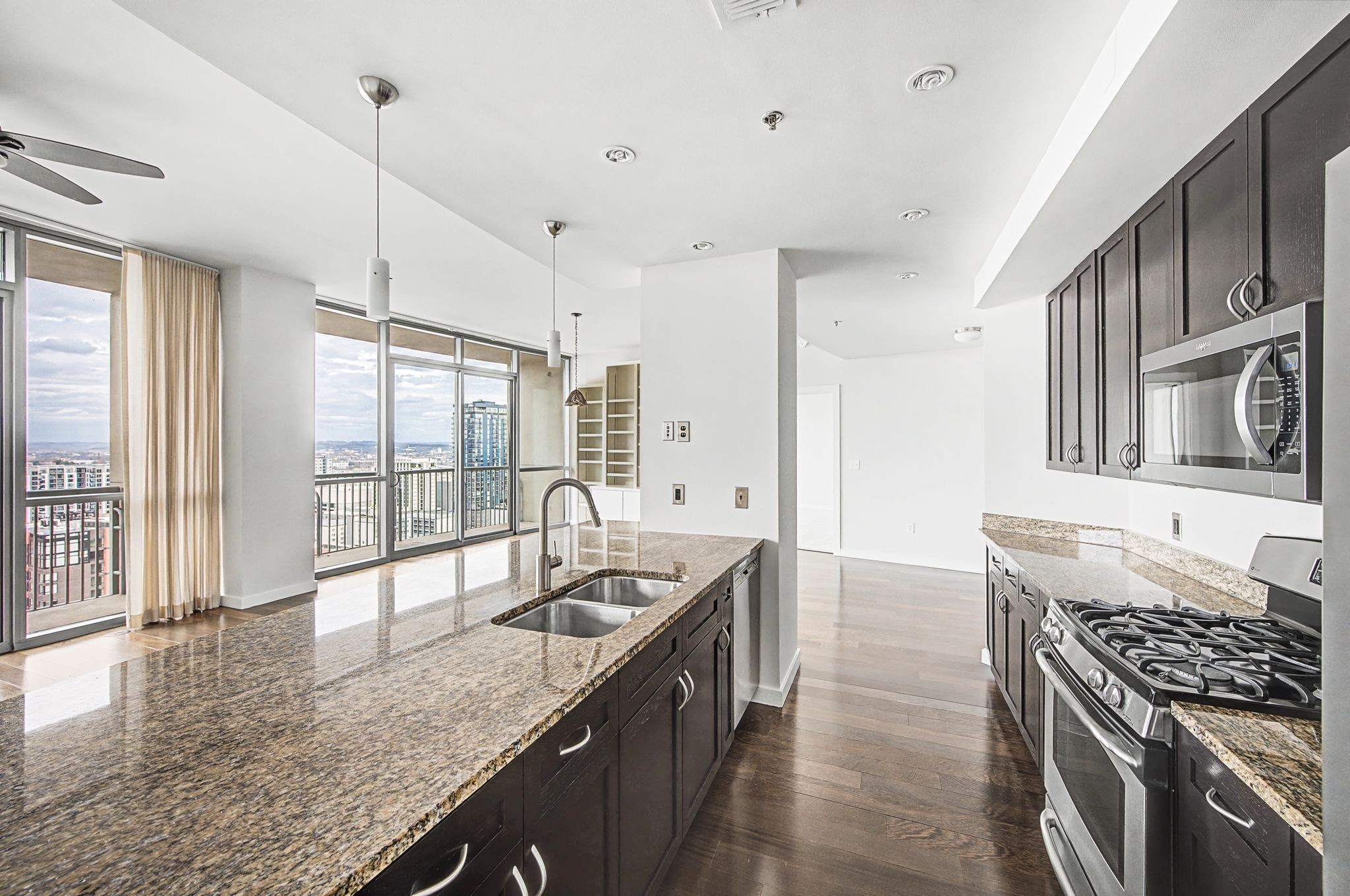 900 20th Ave, S Unit: 1615