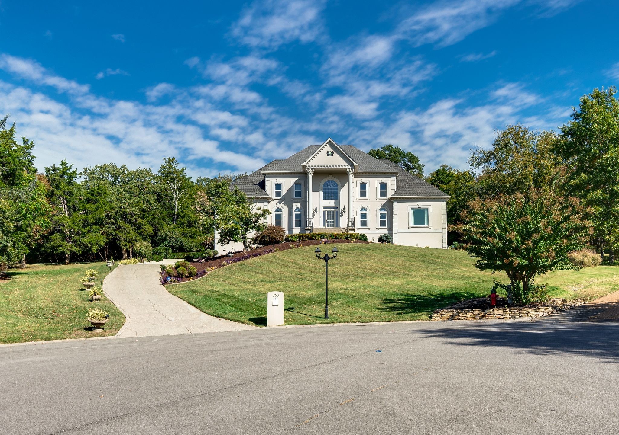 703 Ben Nevis Ct