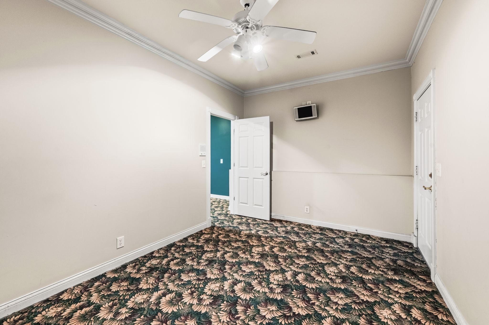 703 Ben Nevis Ct