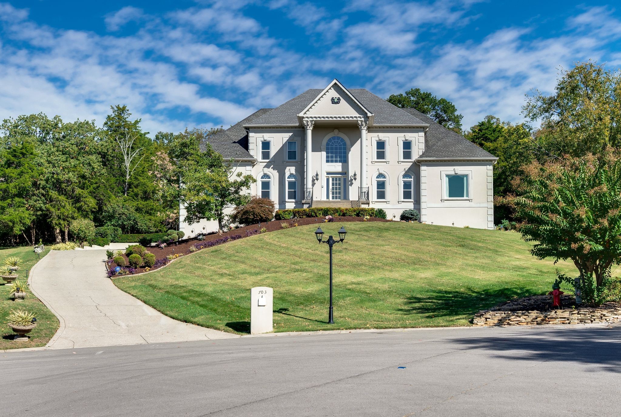 703 Ben Nevis Ct
