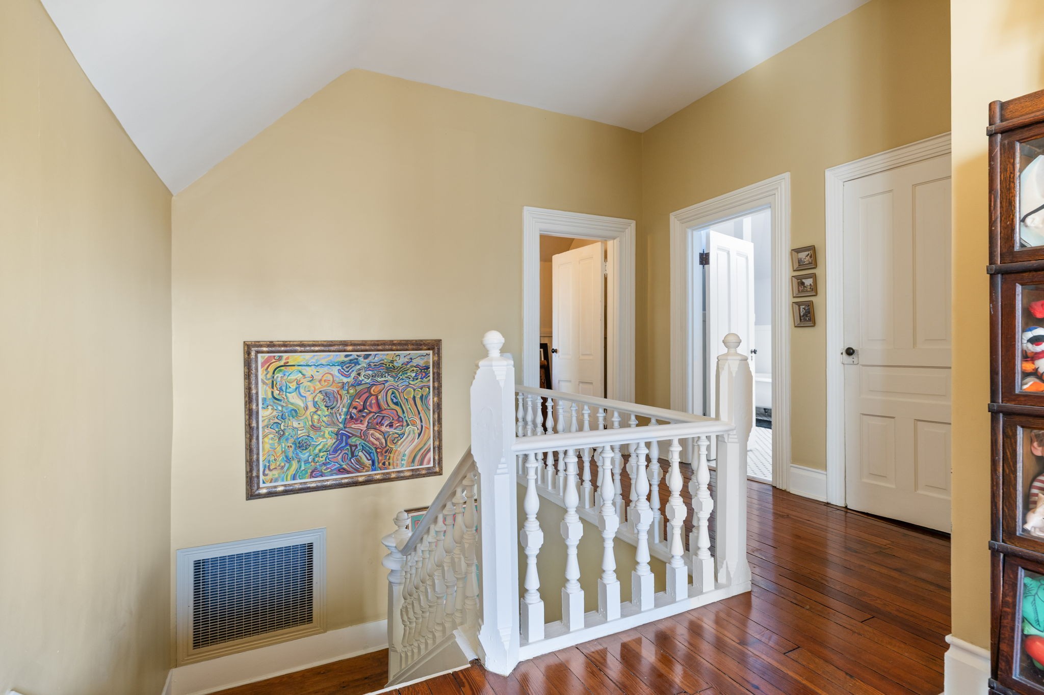 2500 Woodlawn Dr