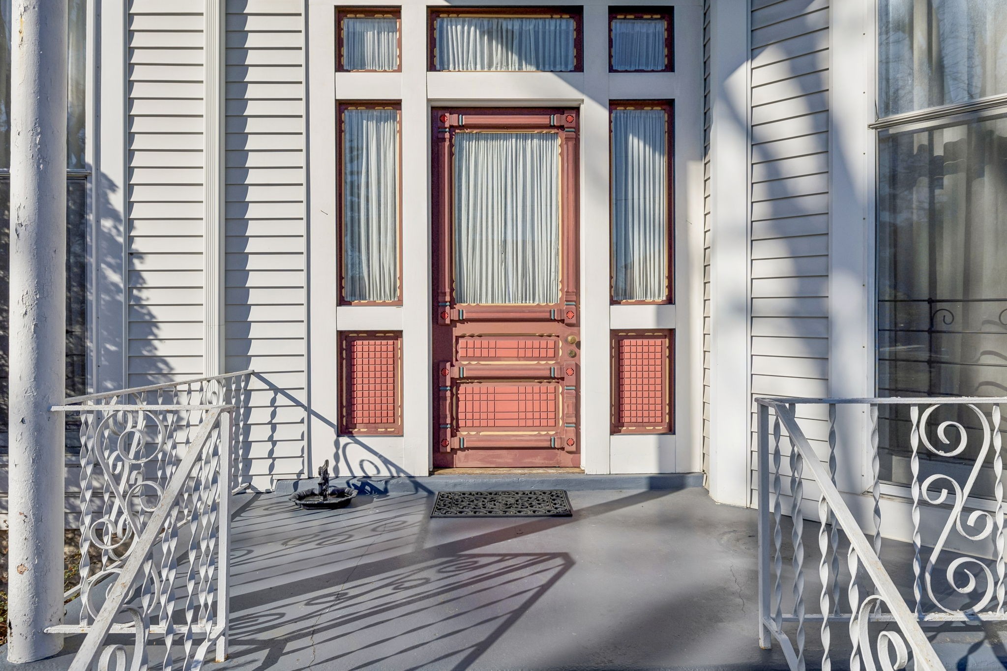 2500 Woodlawn Dr
