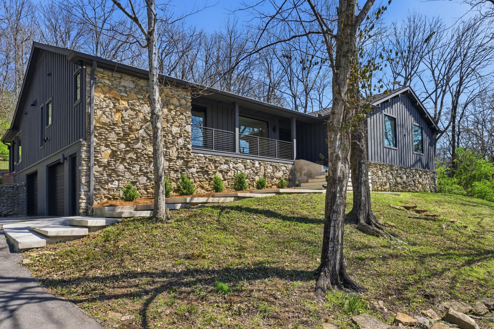 1805 Stonehaven Ct