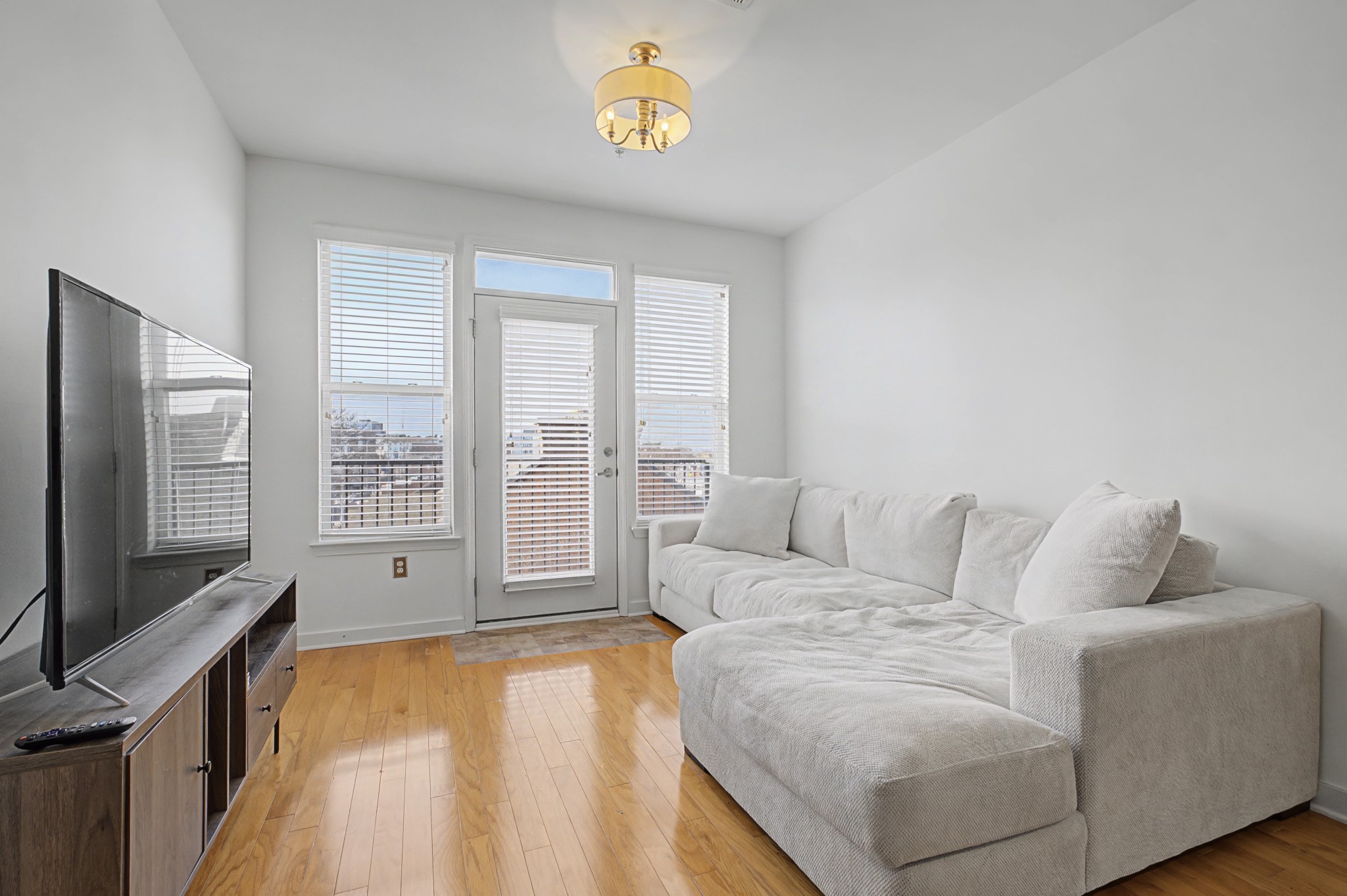 3000 Vanderbilt Pl Unit: 331