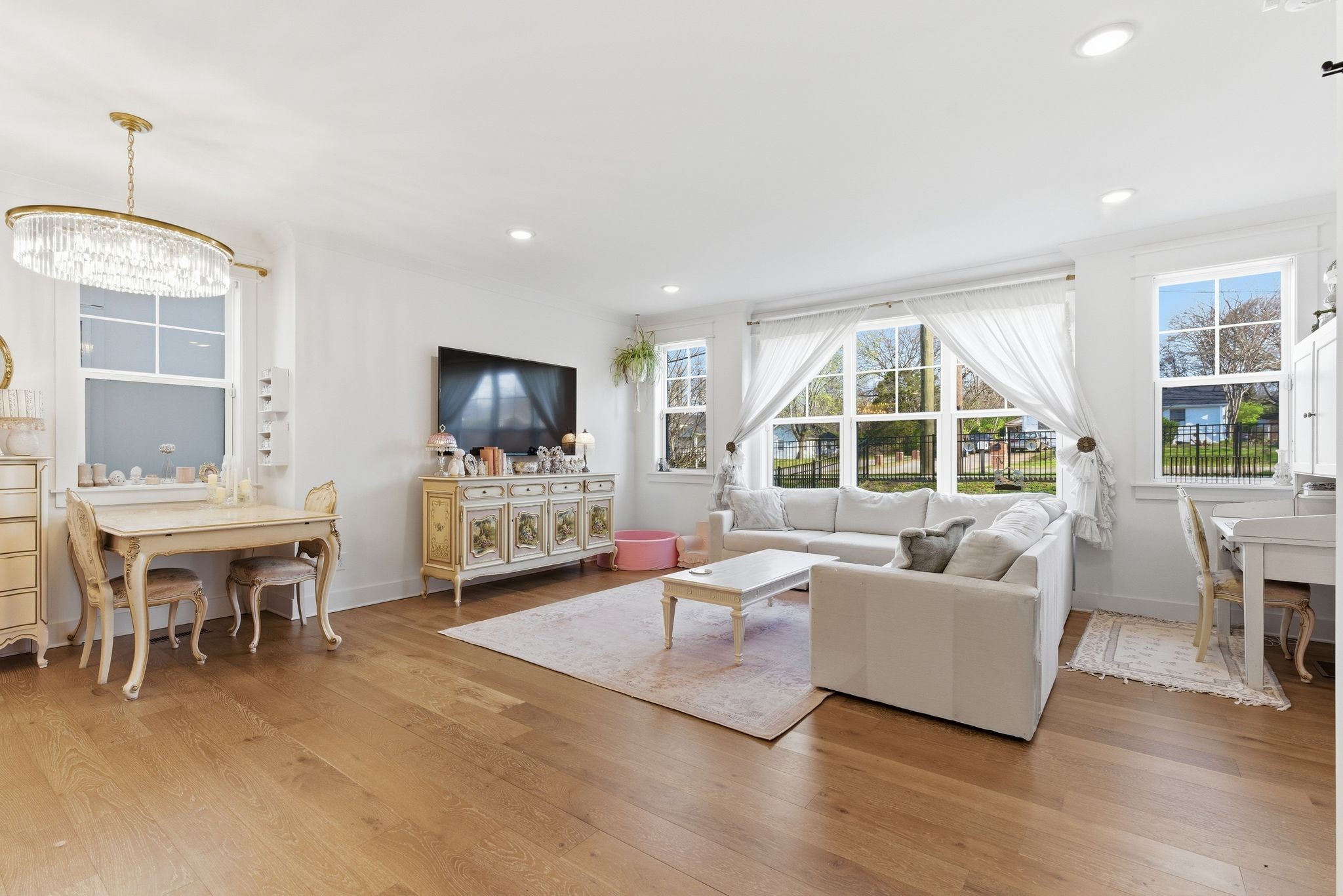 2003 Maple View Lane