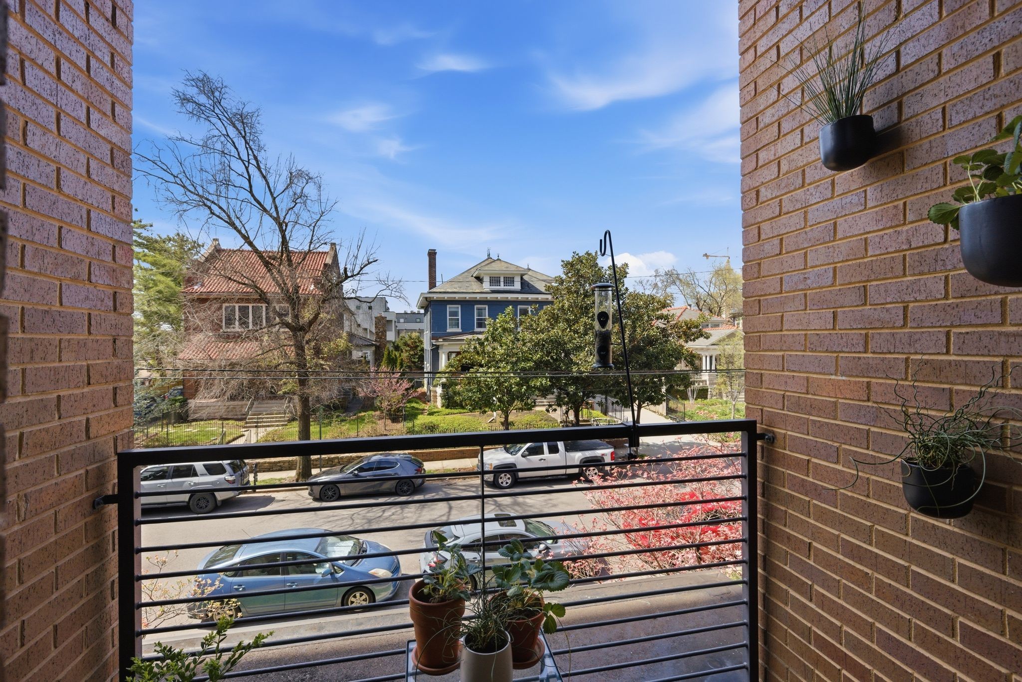 1706 18th Ave, S Unit: 205