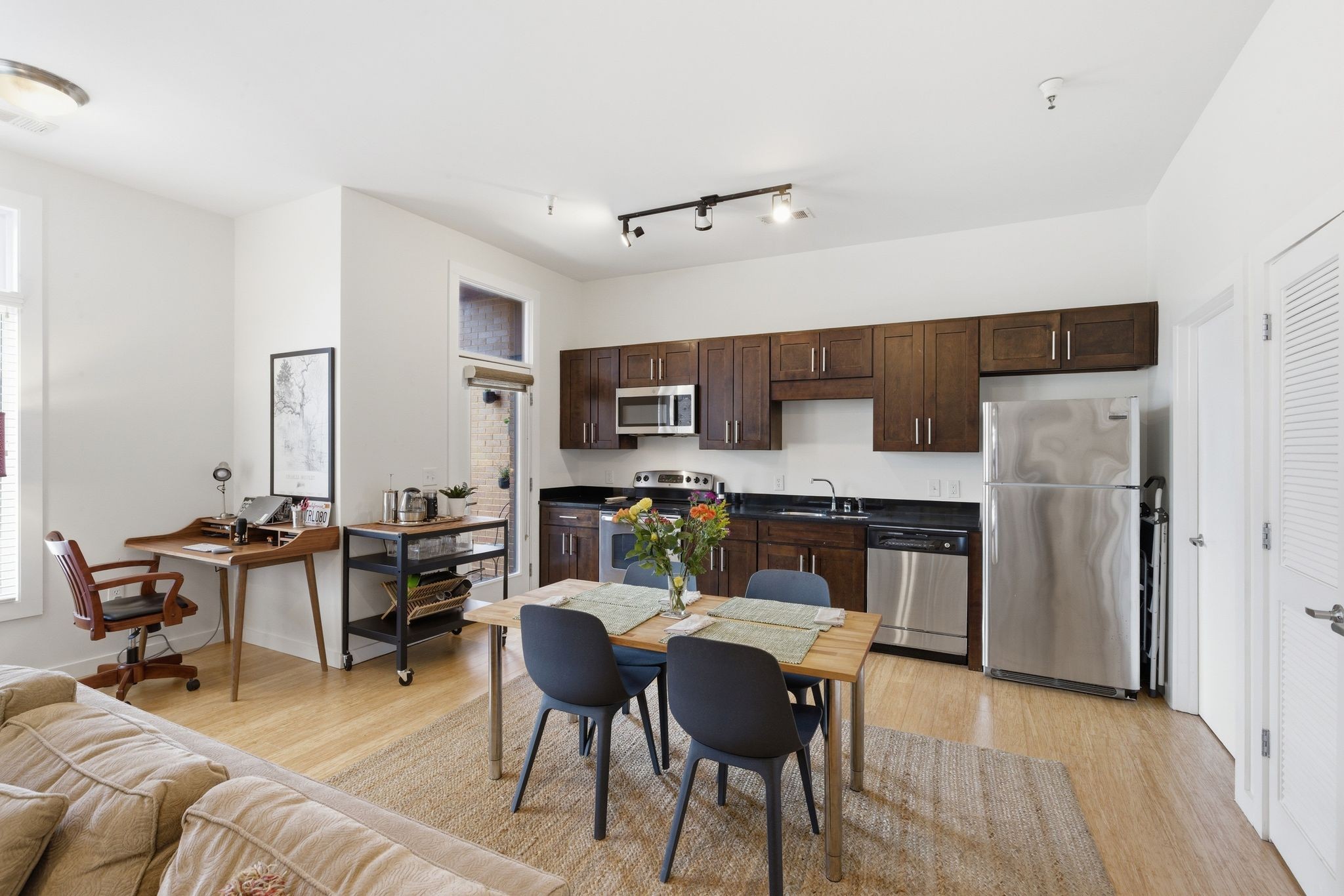 1706 18th Ave, S Unit: 205