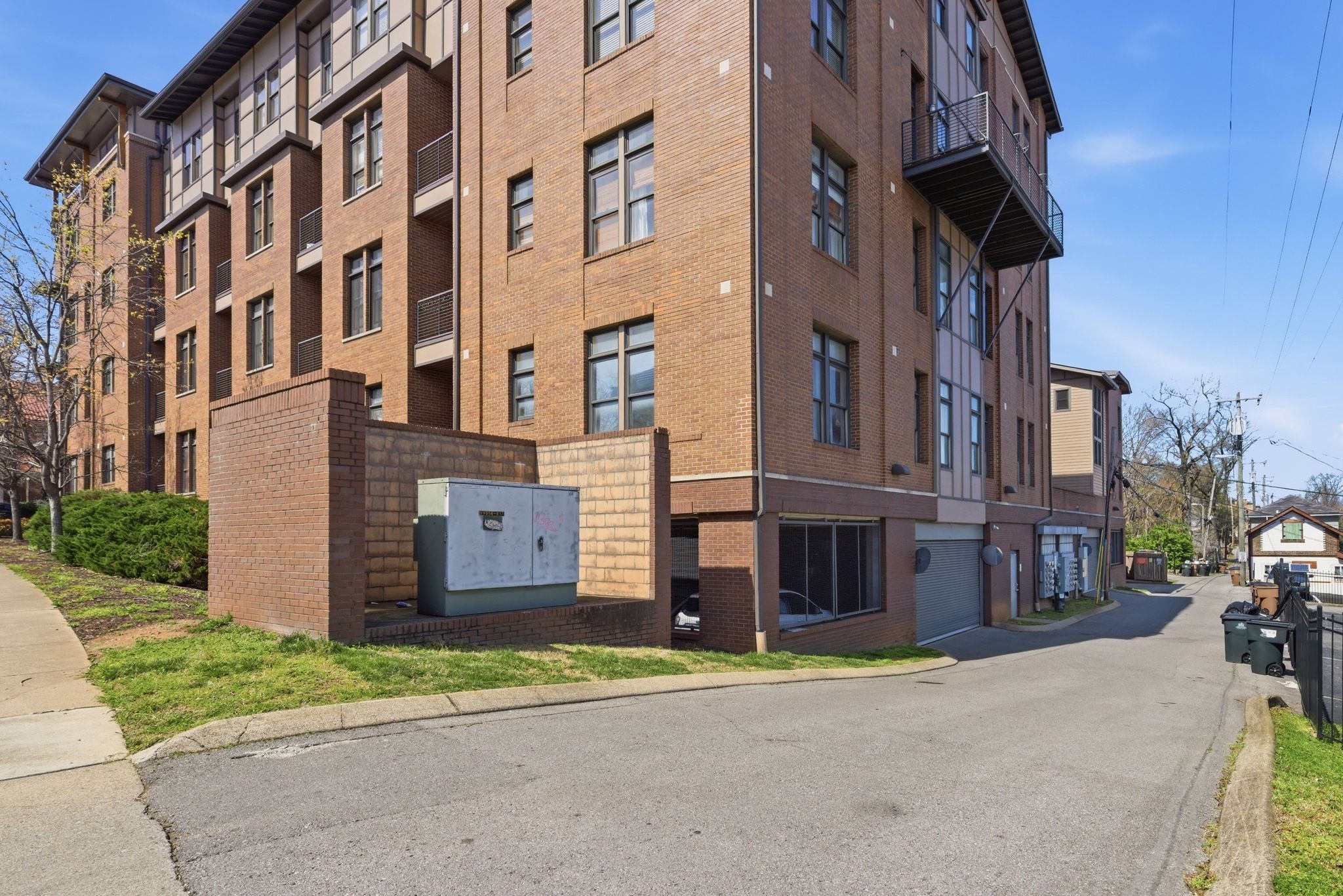 1706 18th Ave, S Unit: 205