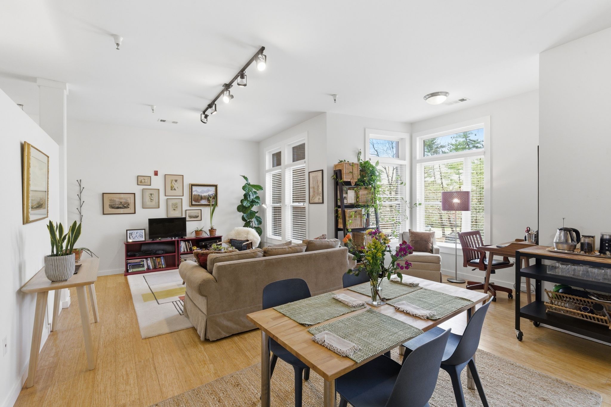 1706 18th Ave, S Unit: 205