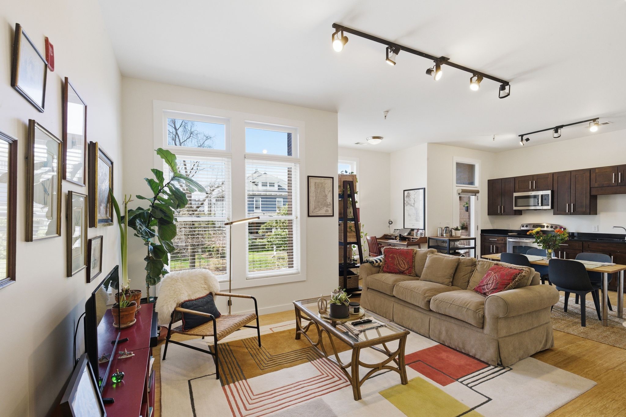 1706 18th Ave, S Unit: 205