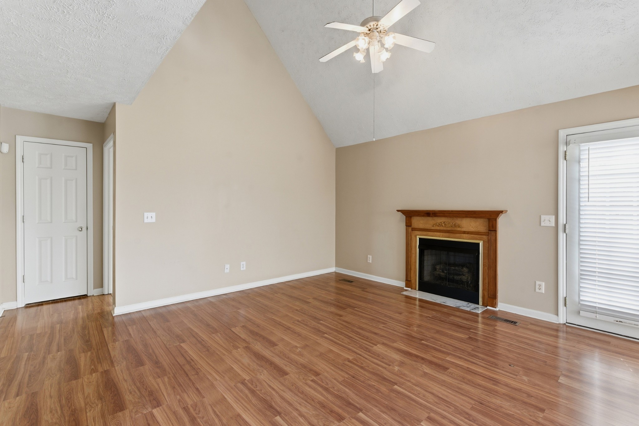 1516 Quantum Ct