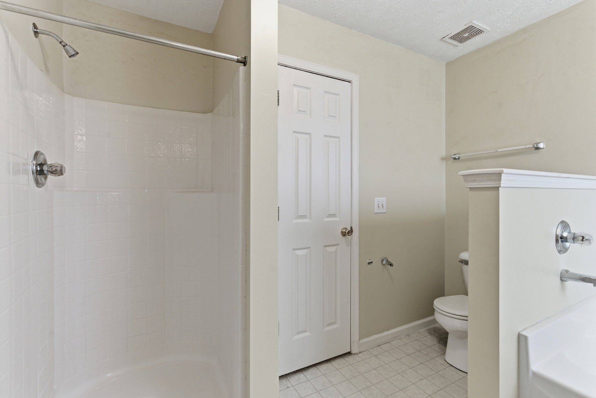 1516 Quantum Ct