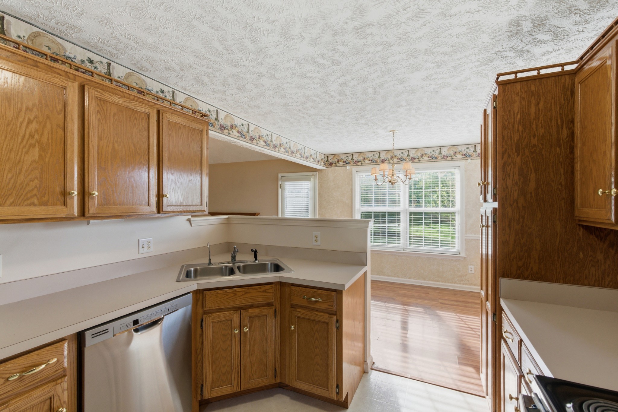 1516 Quantum Ct