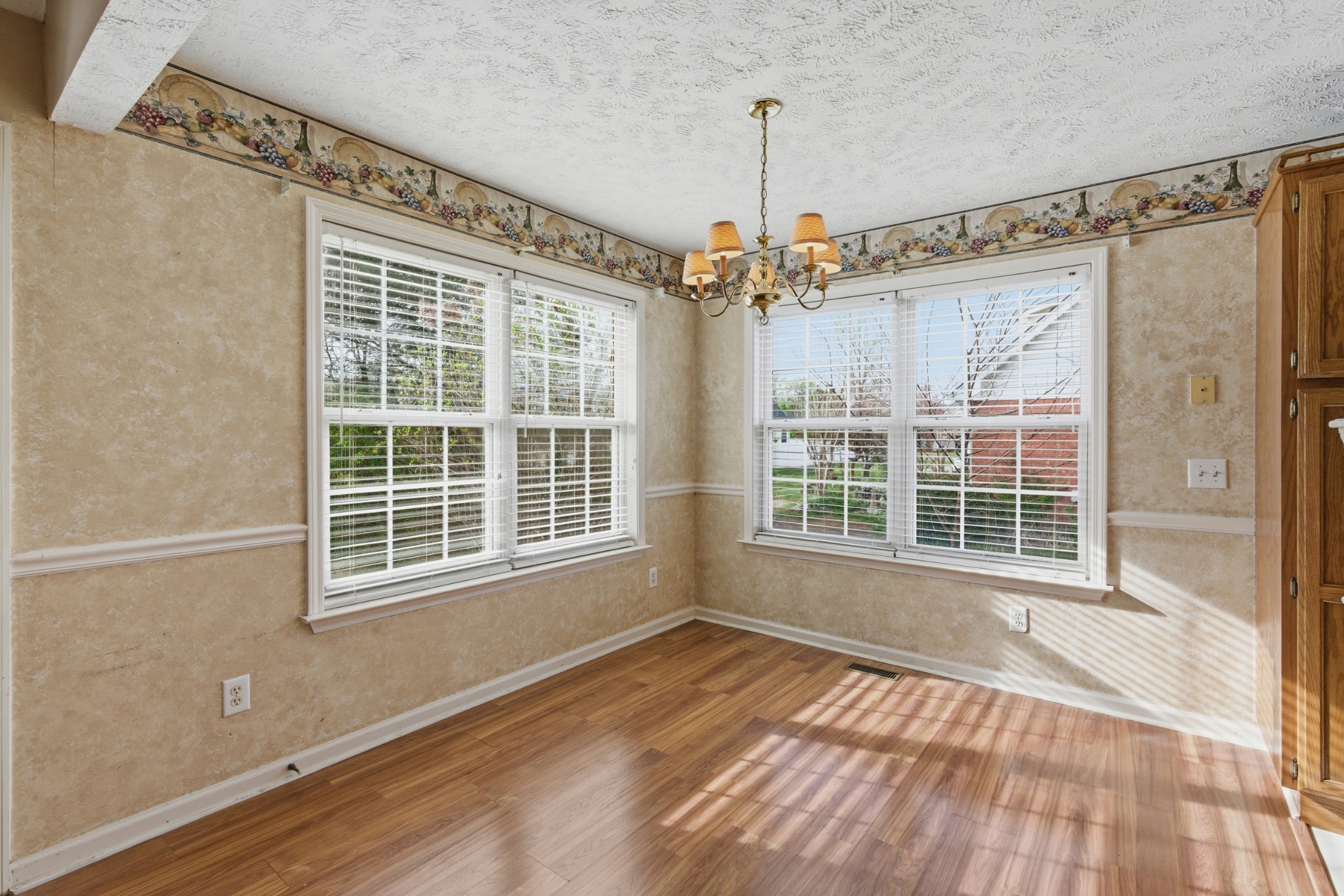 1516 Quantum Ct