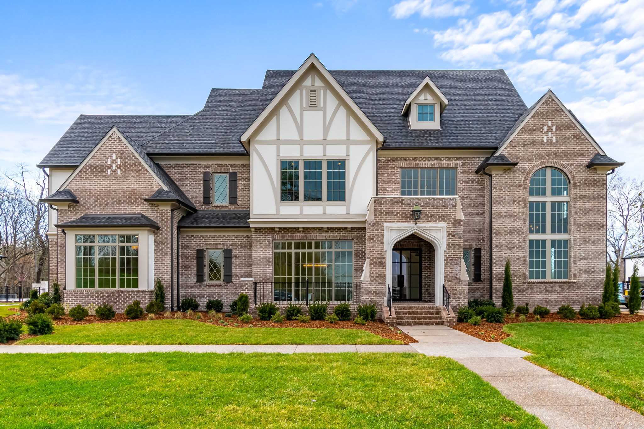 1663 Heartwood Ln