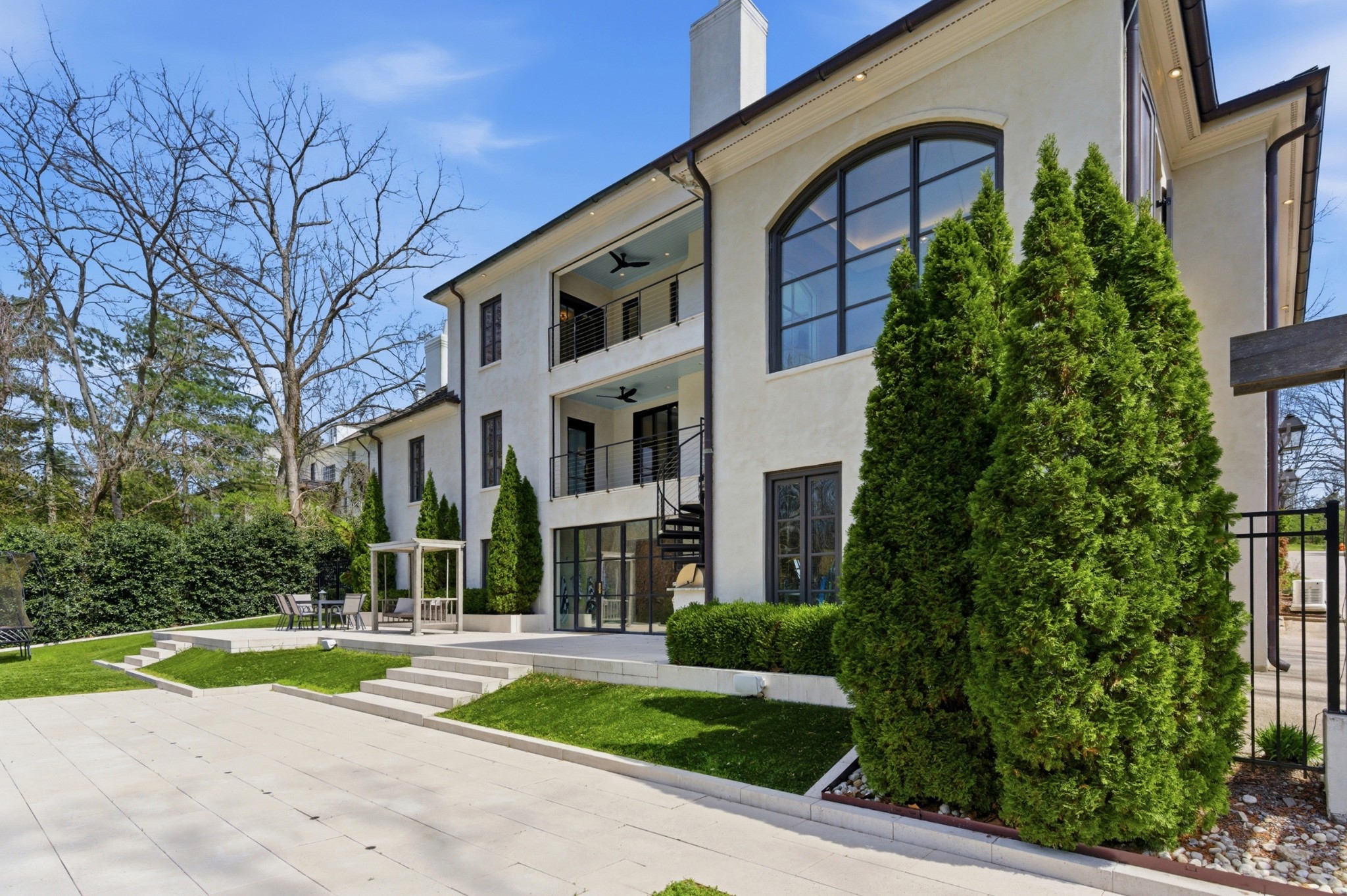 301 Westview Ave