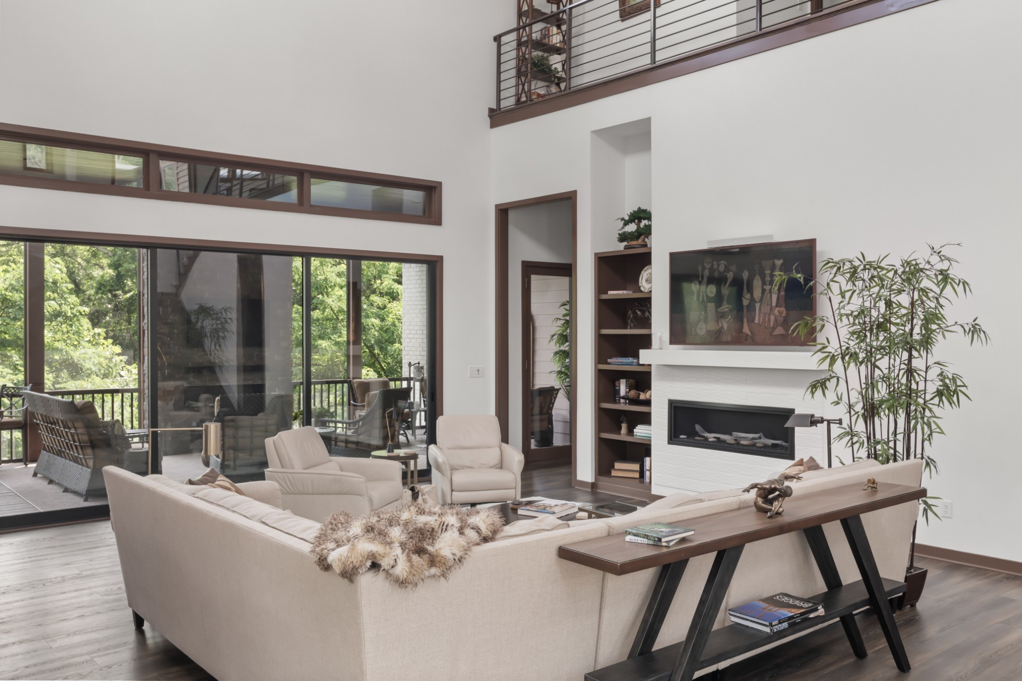 5820 Woodland Hills Dr