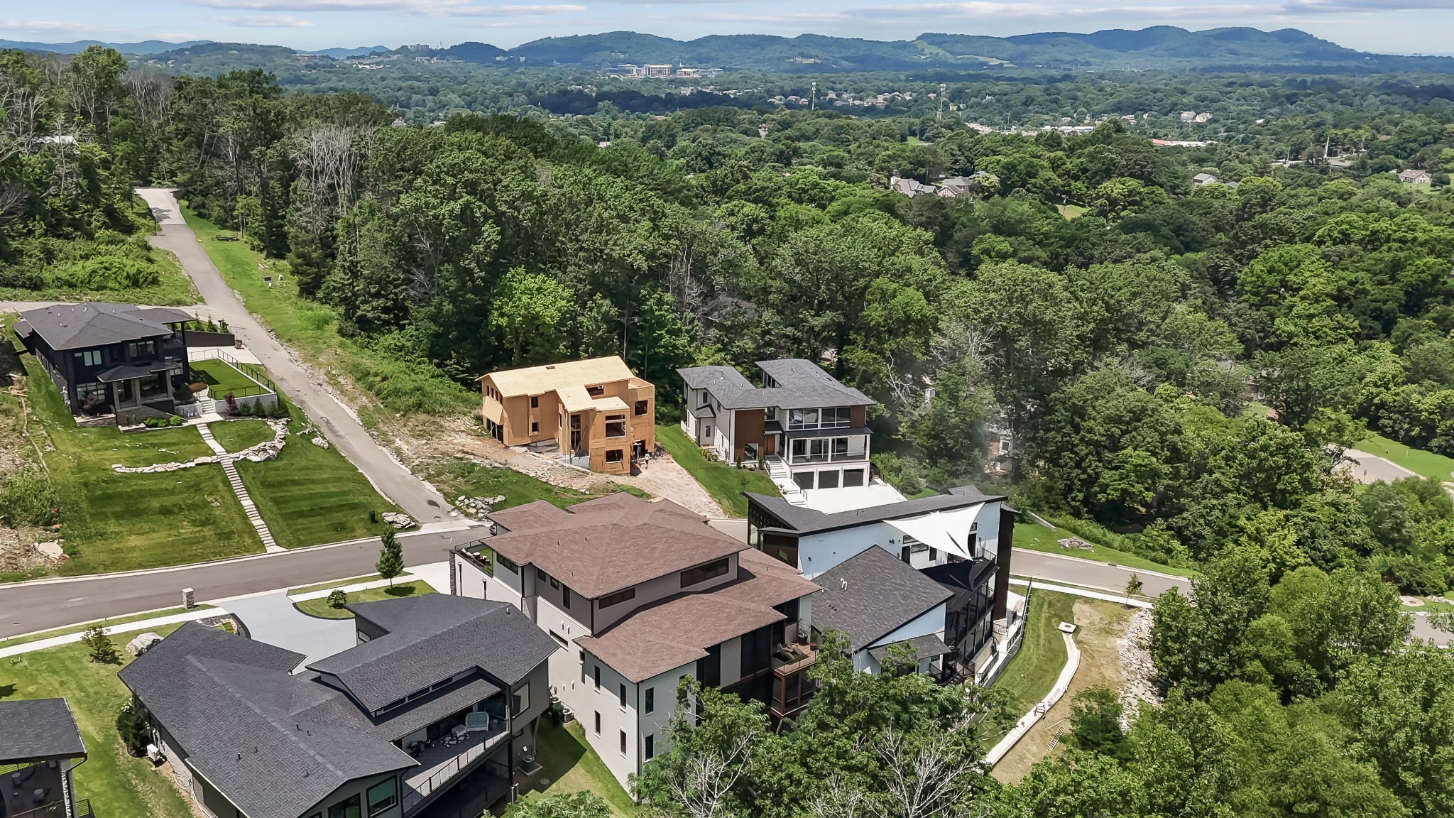 5820 Woodland Hills Dr