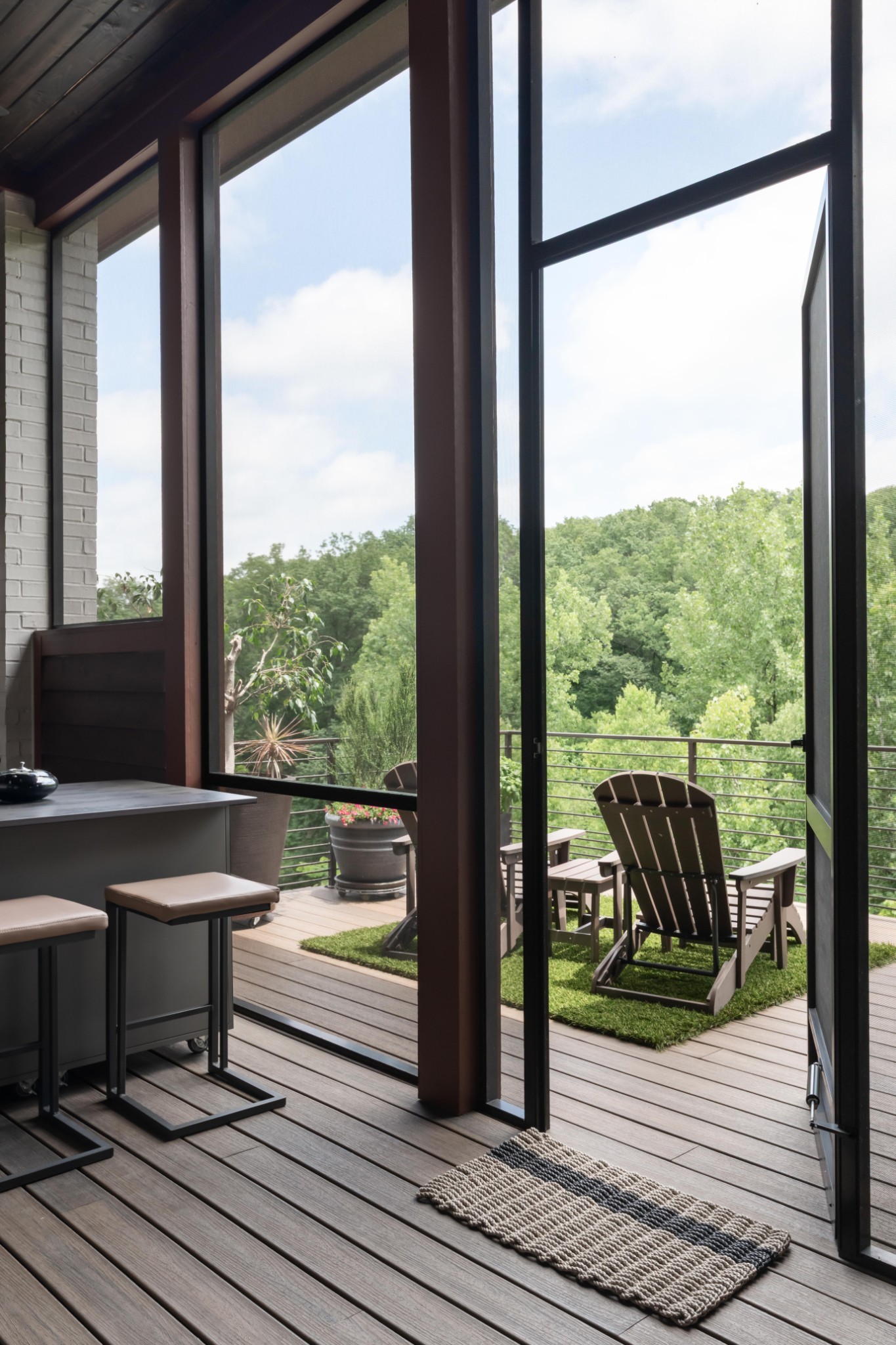 5820 Woodland Hills Dr