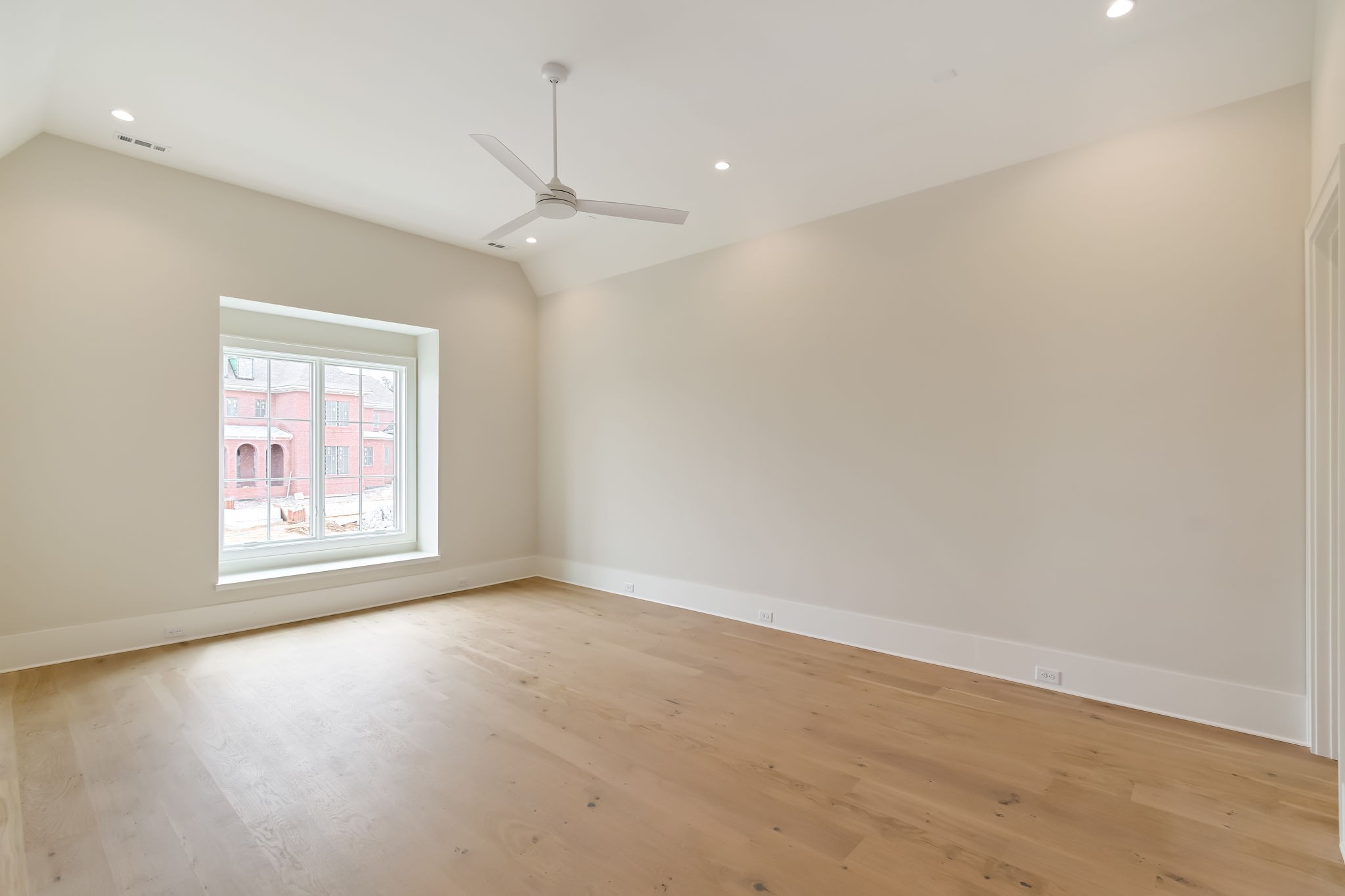 1647 Heartwood Ln