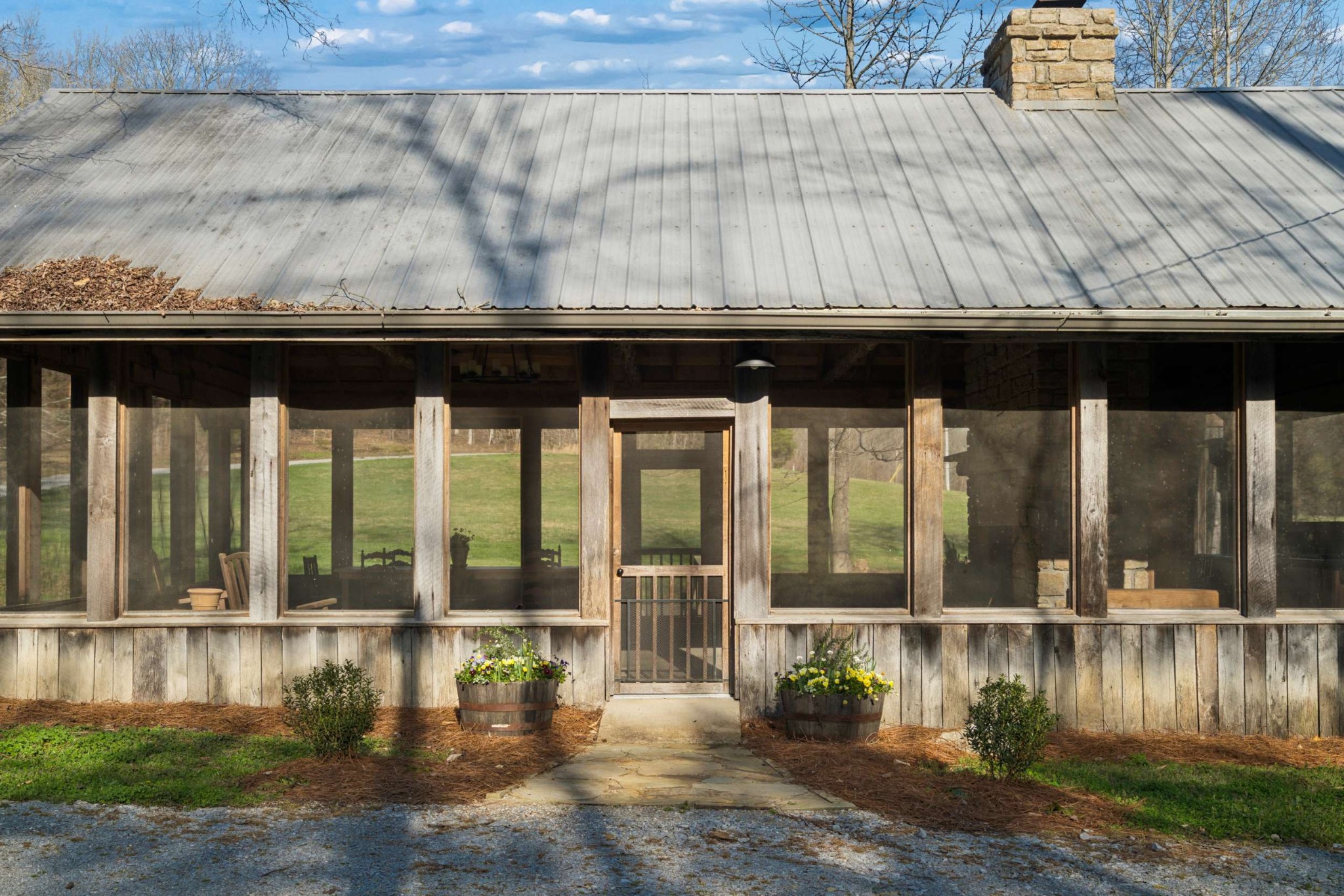 697 Johnson Branch Rd