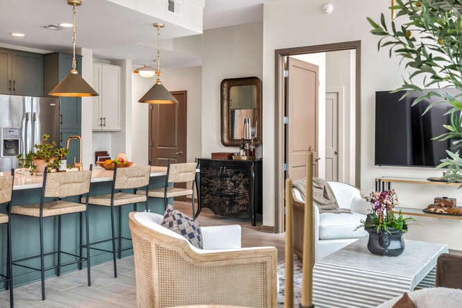 301 Demonbreun St Unit: 814