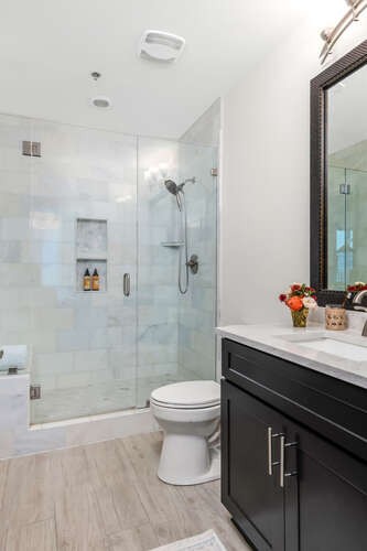 301 Demonbreun St Unit: 814