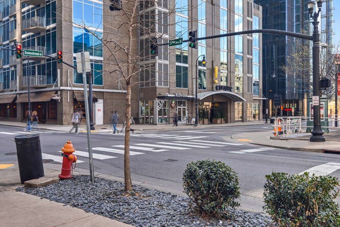 301 Demonbreun St Unit: 814