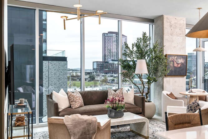 301 Demonbreun St Unit: 814