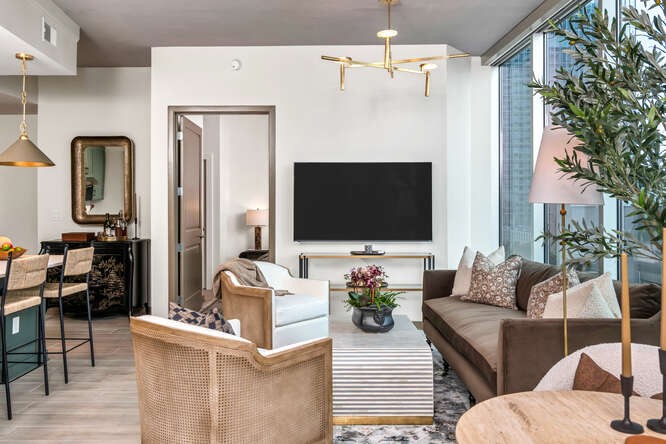 301 Demonbreun St Unit: 814