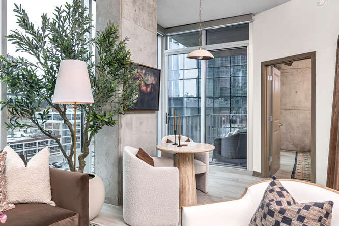 301 Demonbreun St Unit: 814