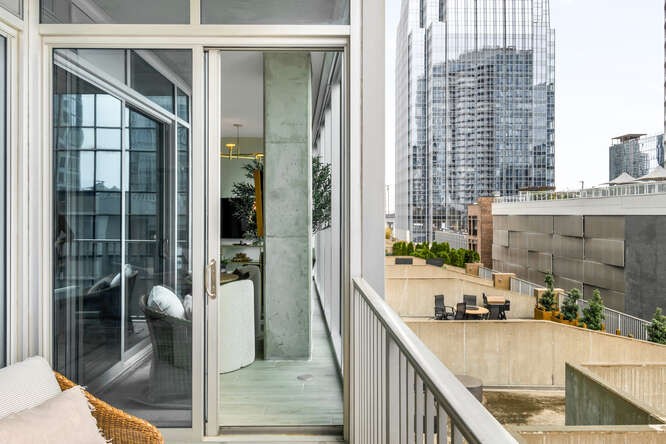 301 Demonbreun St Unit: 814