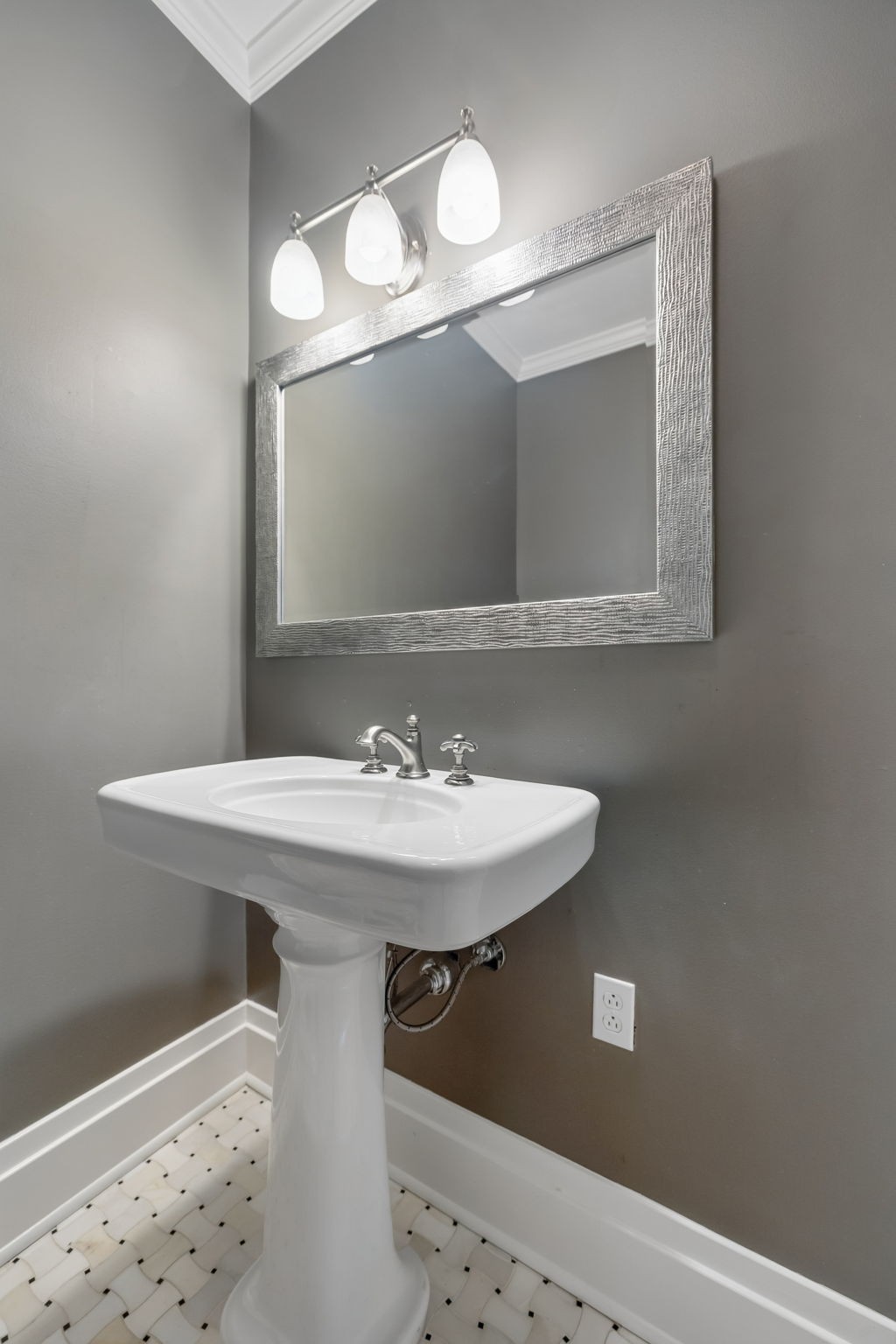 1572 Old Hillsboro Rd