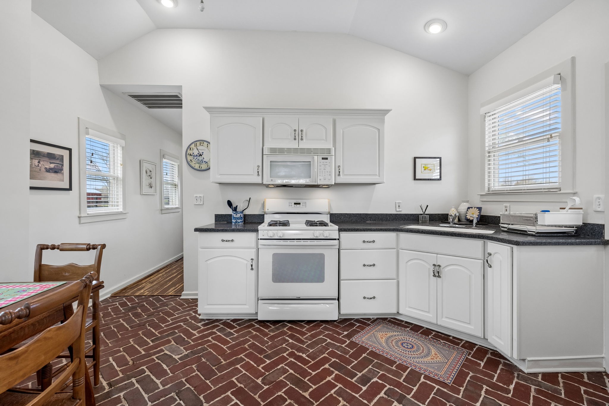 1572 Old Hillsboro Rd