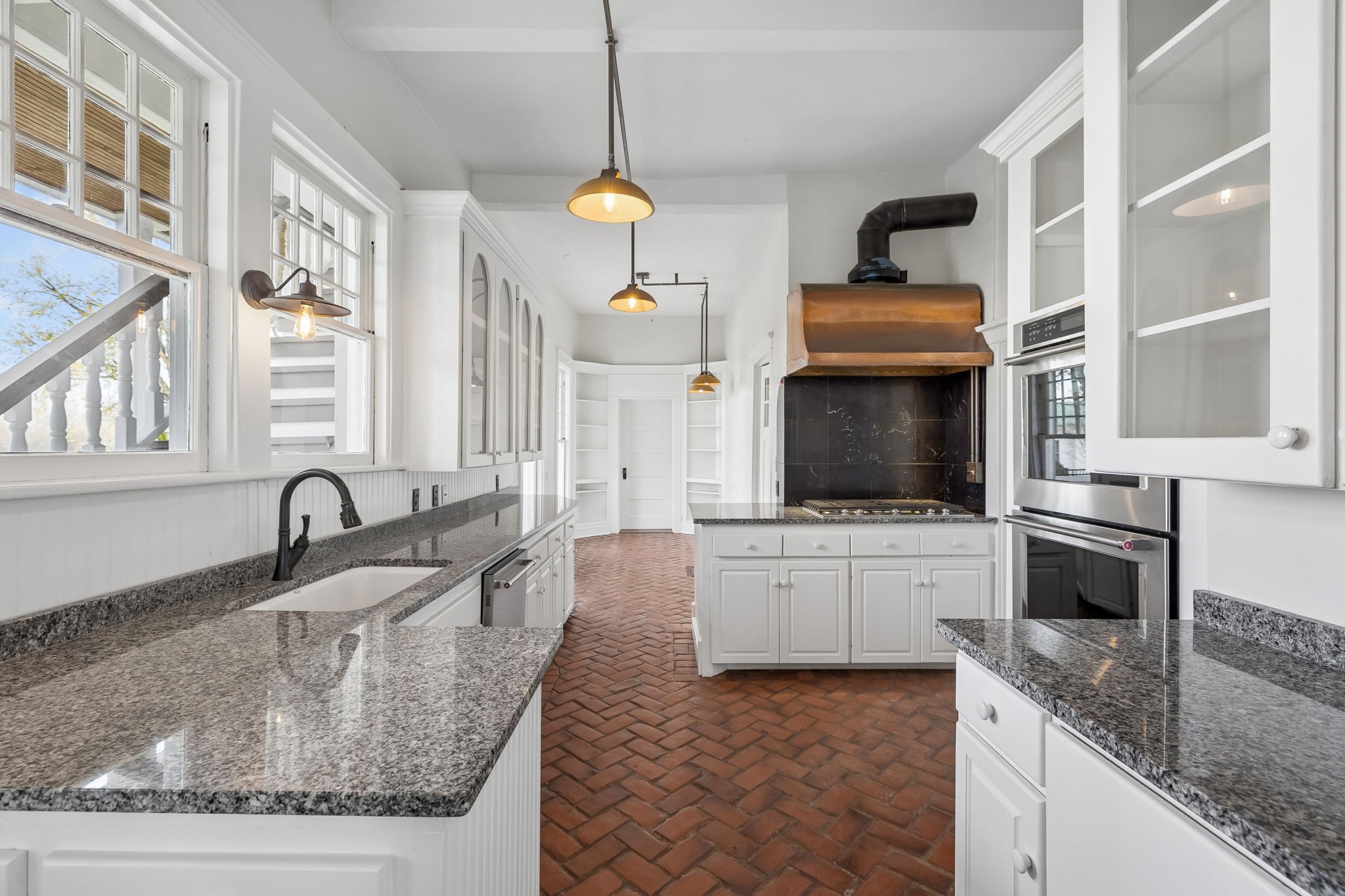 1572 Old Hillsboro Rd