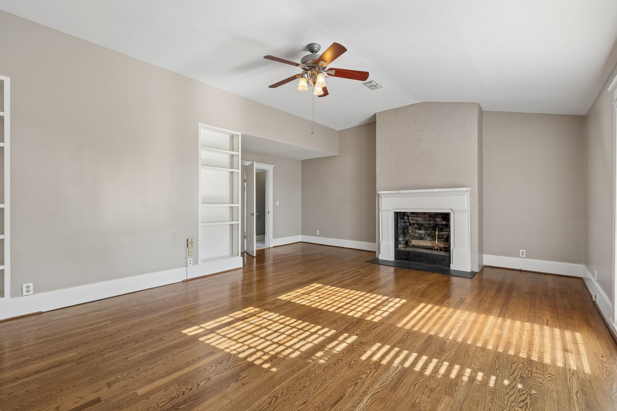 1572 Old Hillsboro Rd