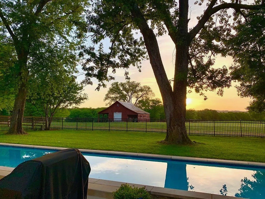 1572 Old Hillsboro Rd