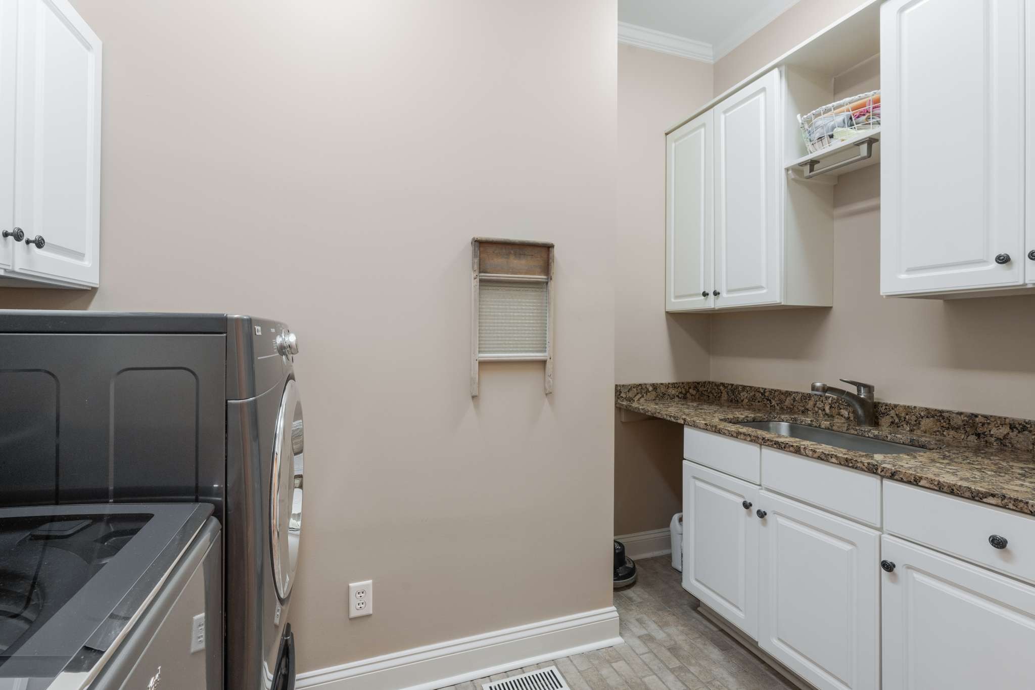 1420 Beddington Park