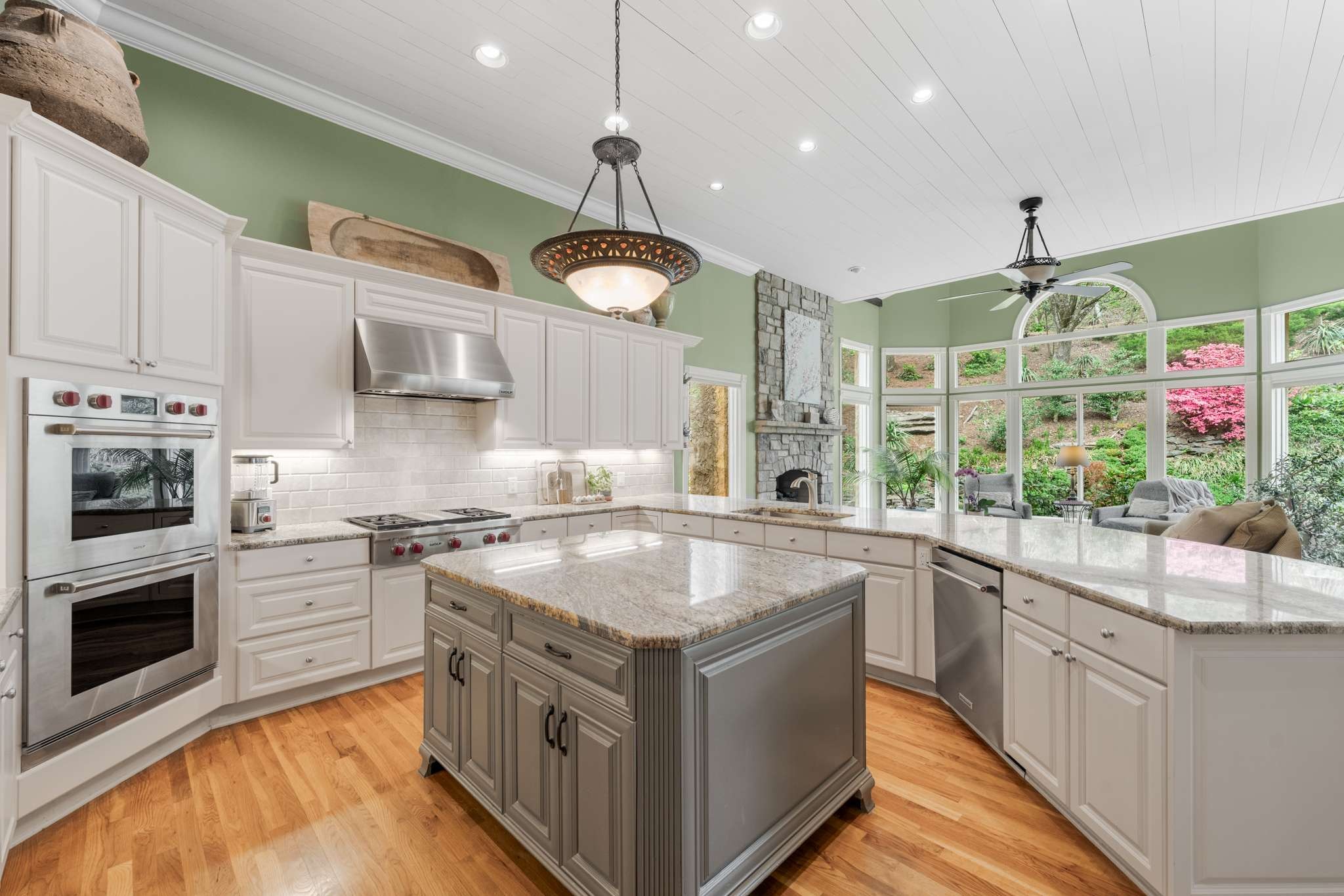 1420 Beddington Park