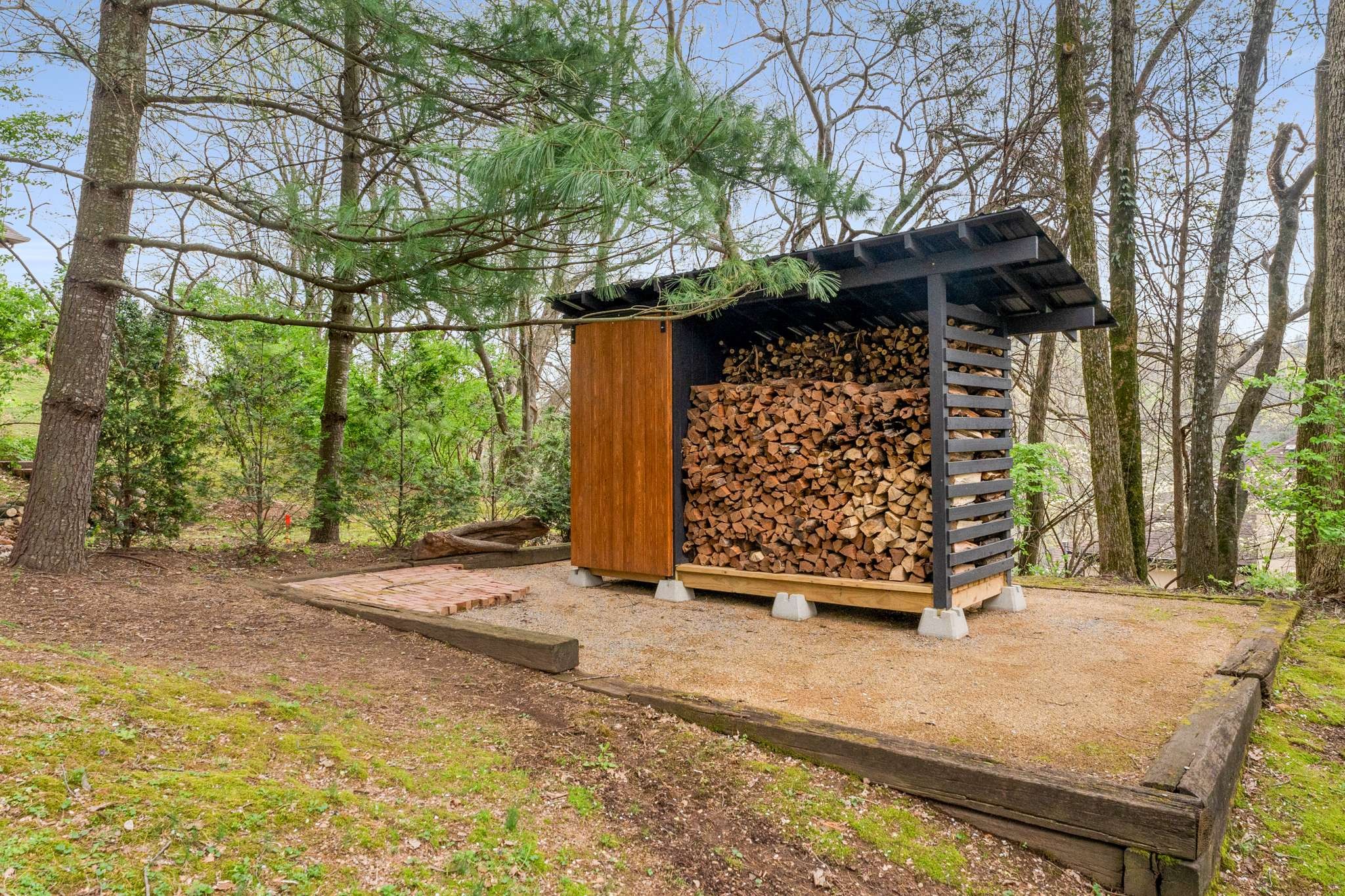 1420 Beddington Park