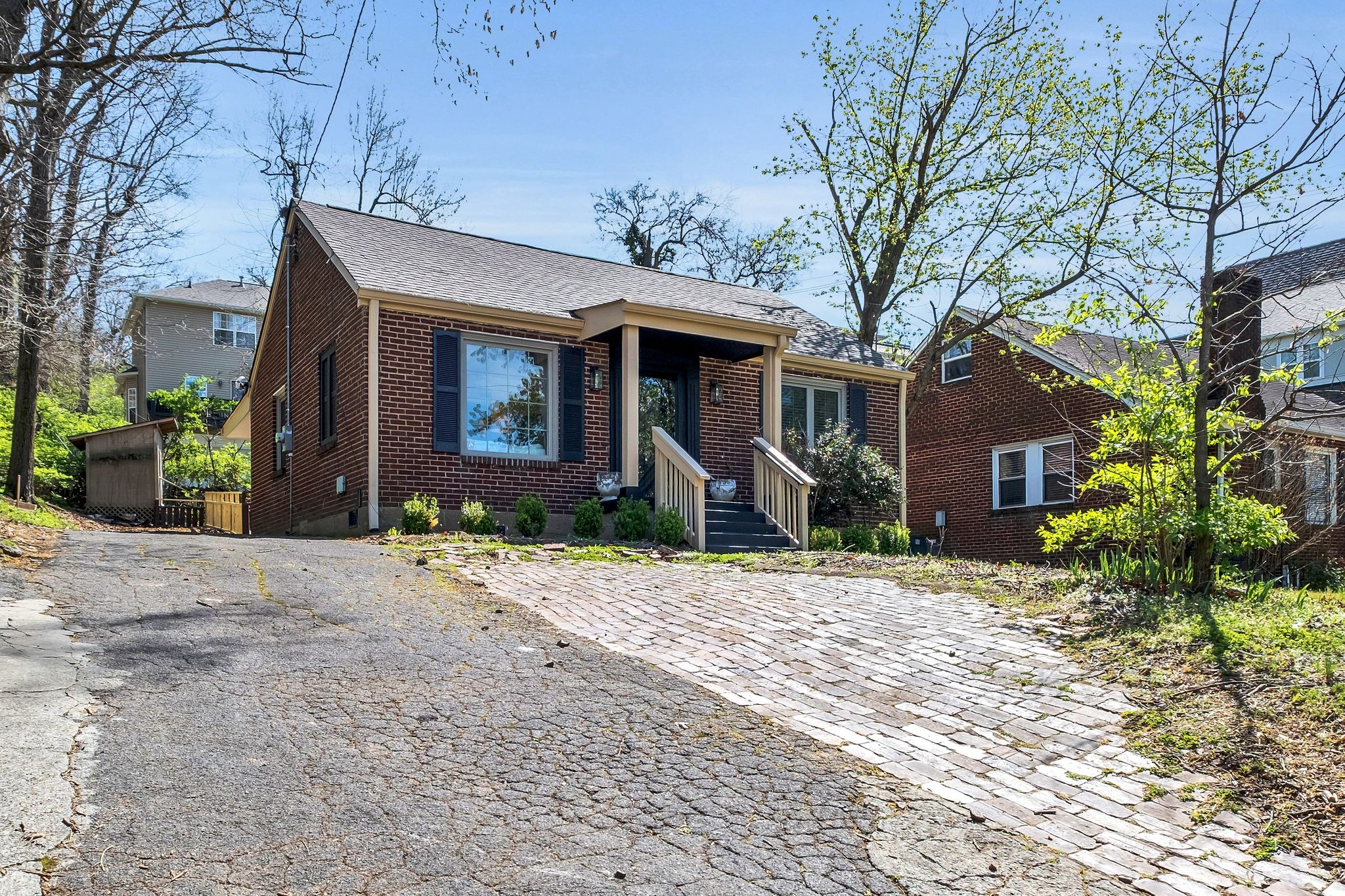 3317 Orleans Dr
