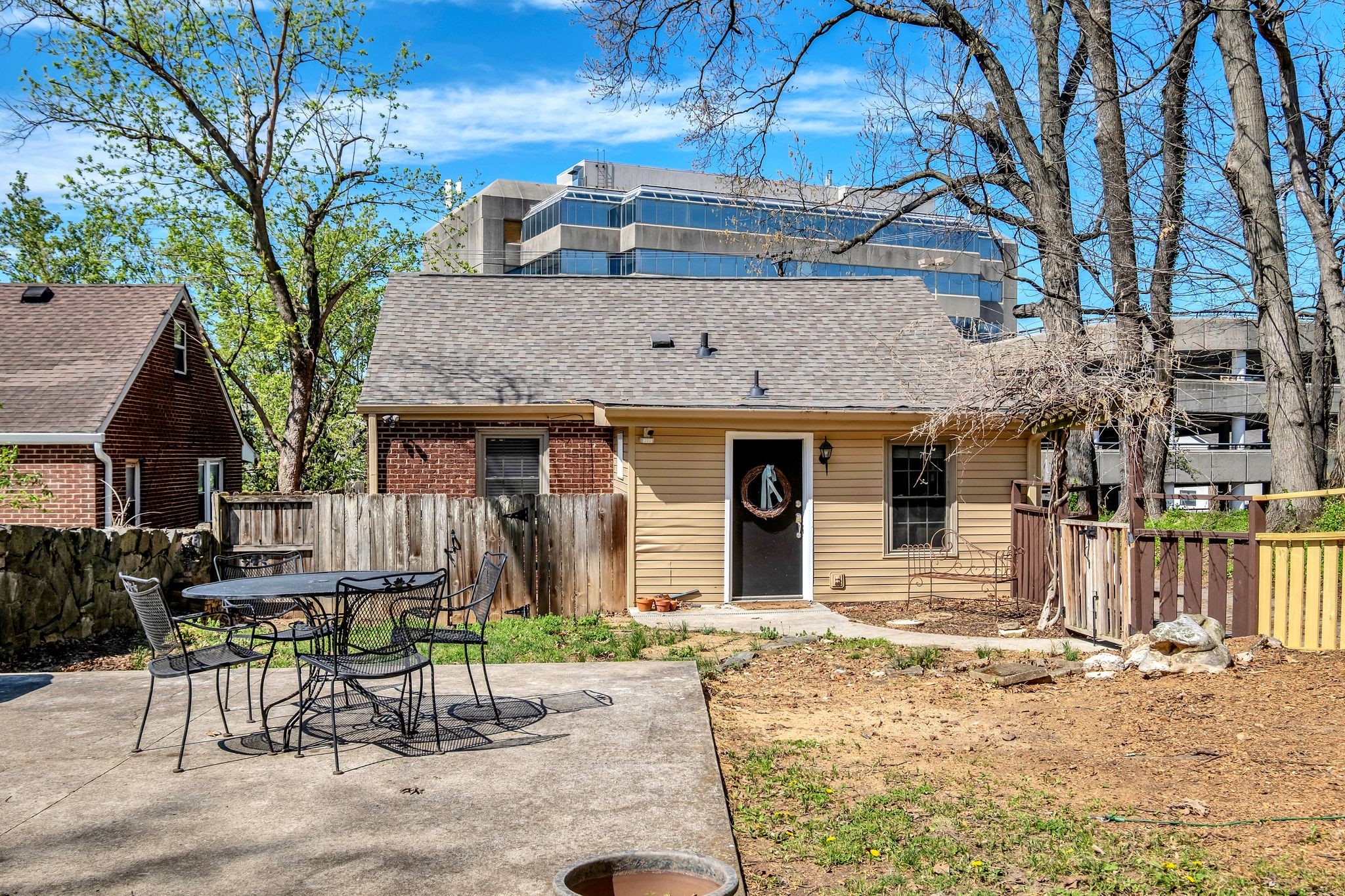 3317 Orleans Dr