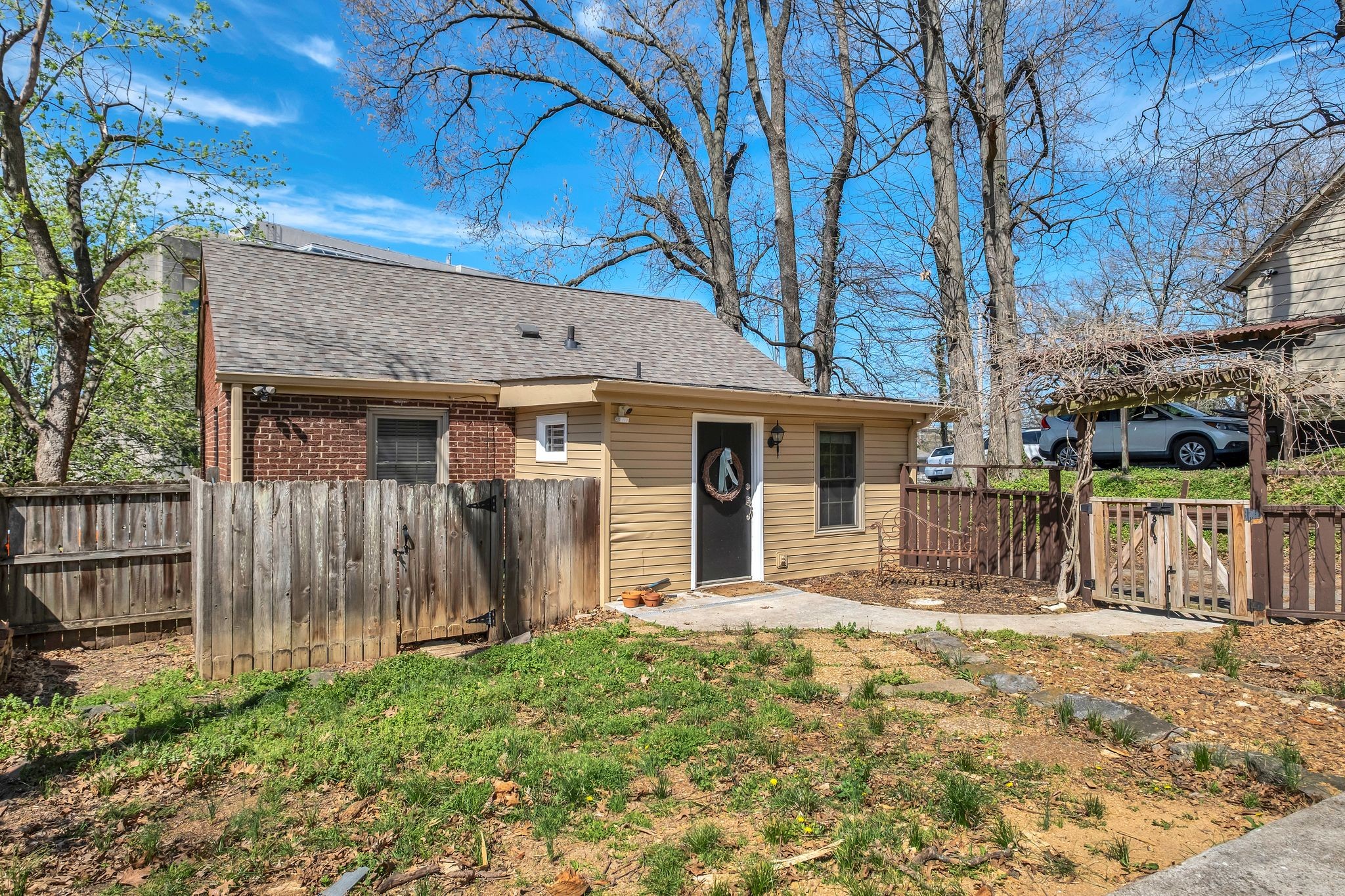 3317 Orleans Dr