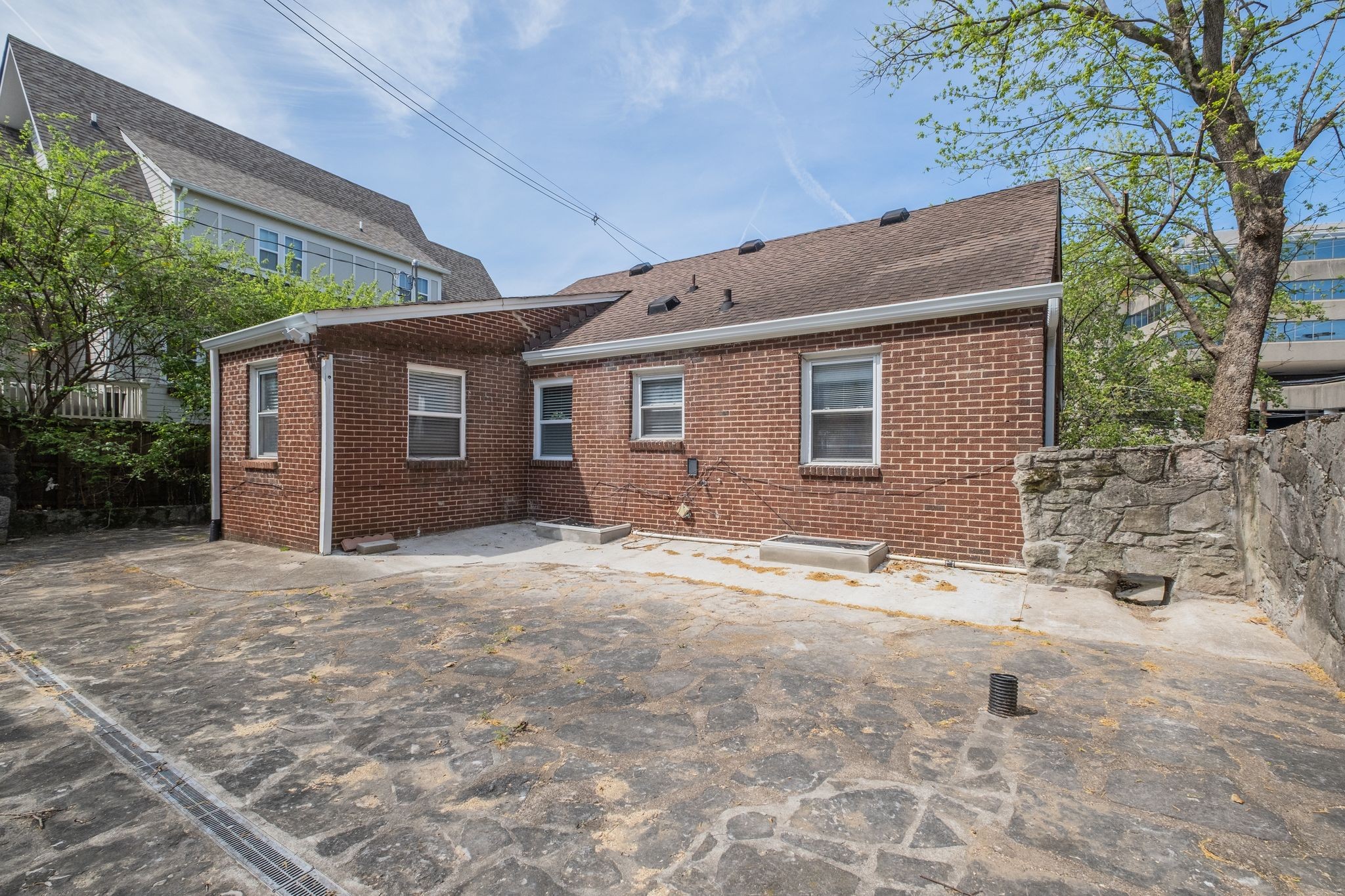 3319 Orleans Dr