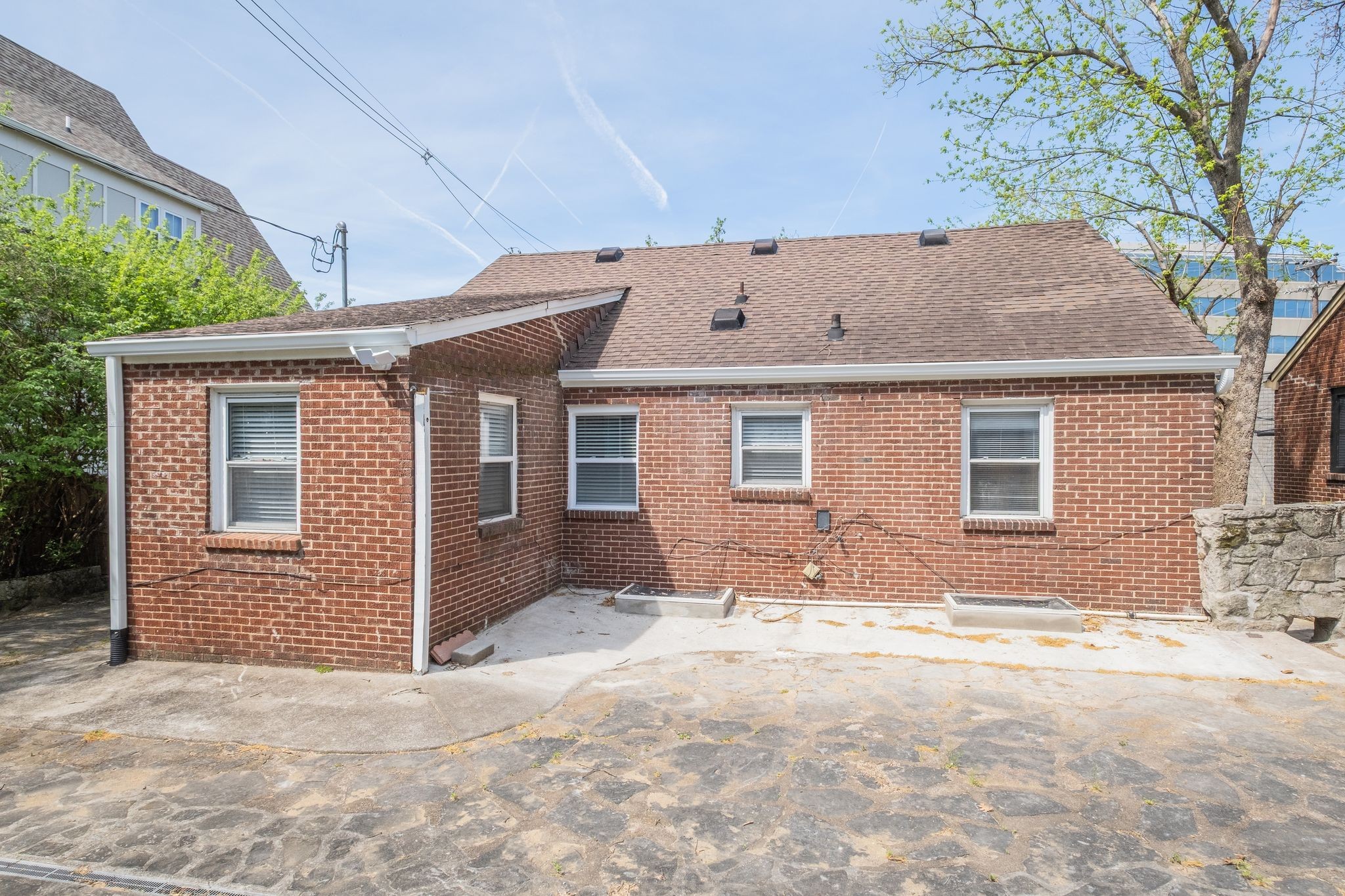 3319 Orleans Dr
