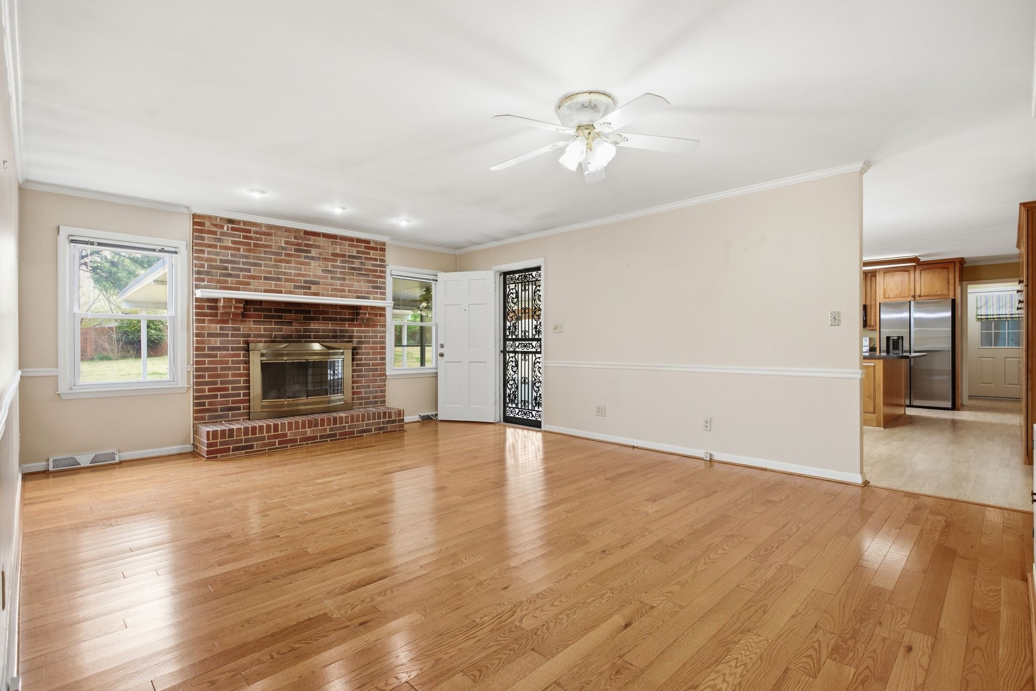 1403 Timberwood Dr