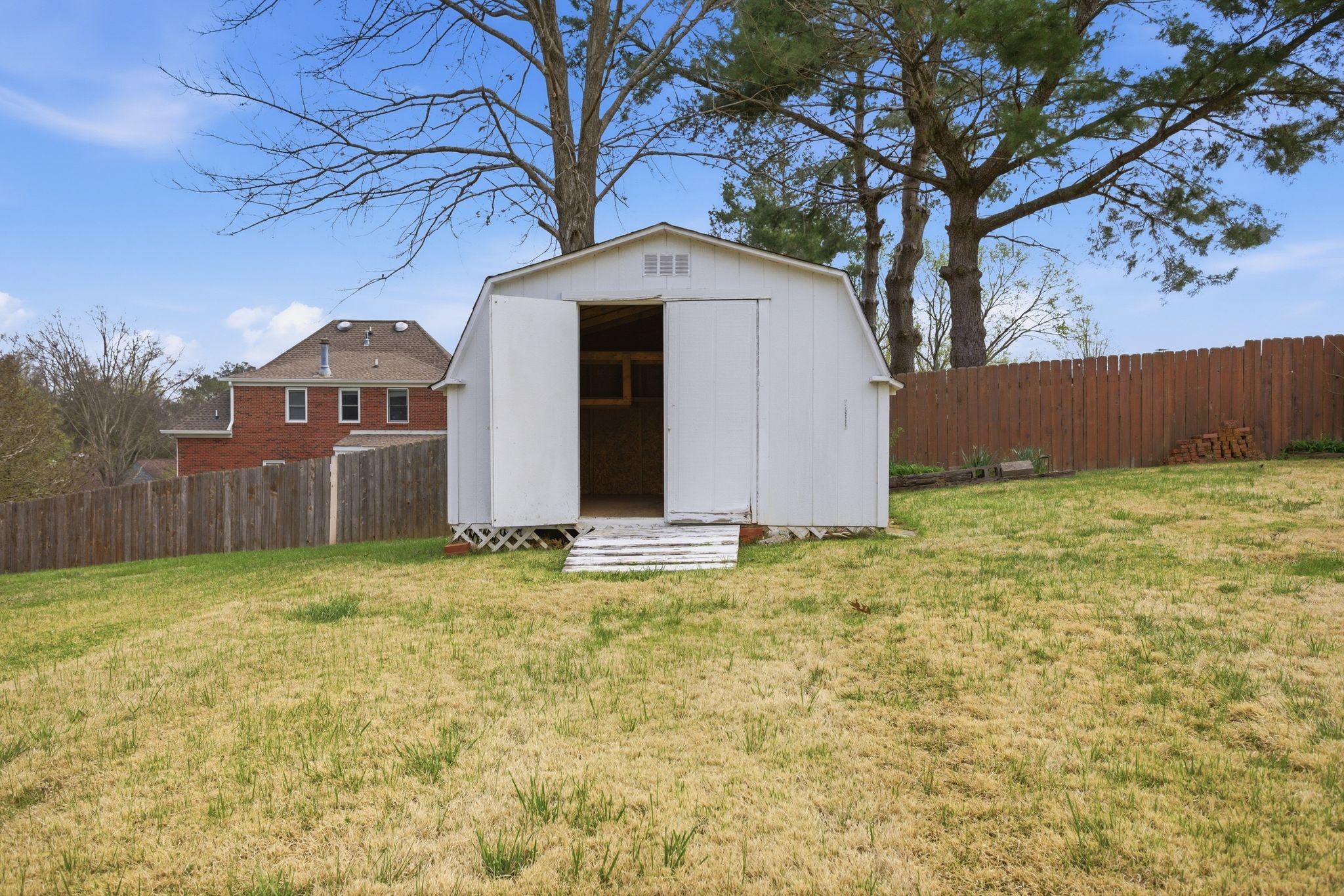 1403 Timberwood Dr